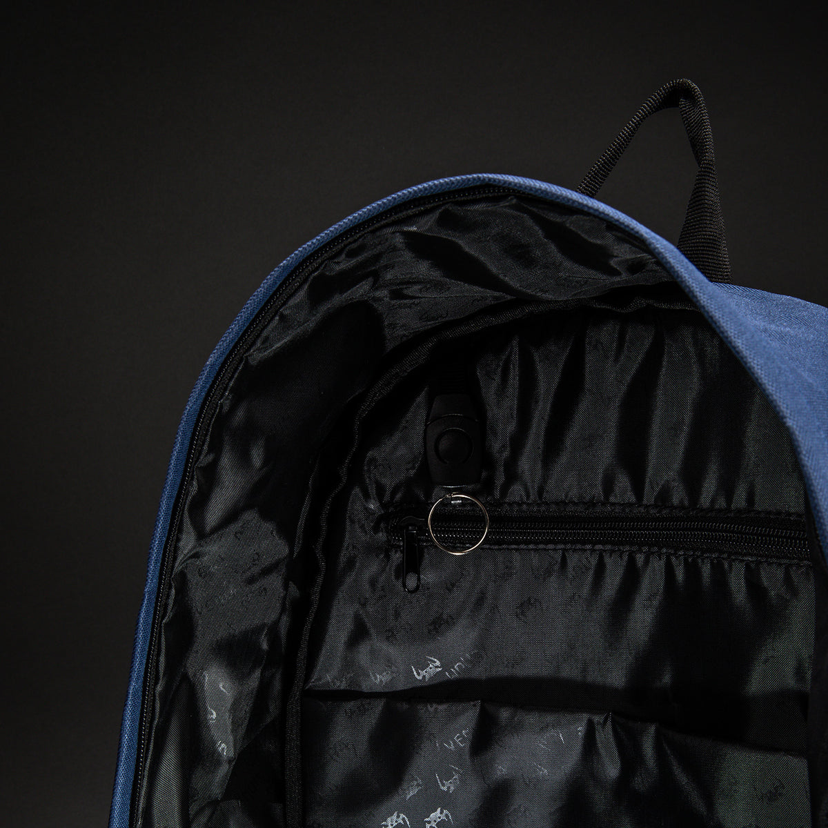 Venum Essential Sporttas (24 L) - Marineblauw