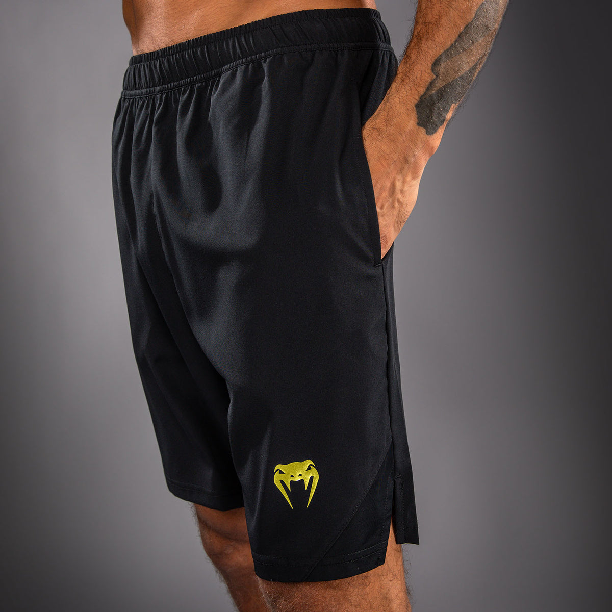 Venum Contender trainingsshort - Zwart/Goud