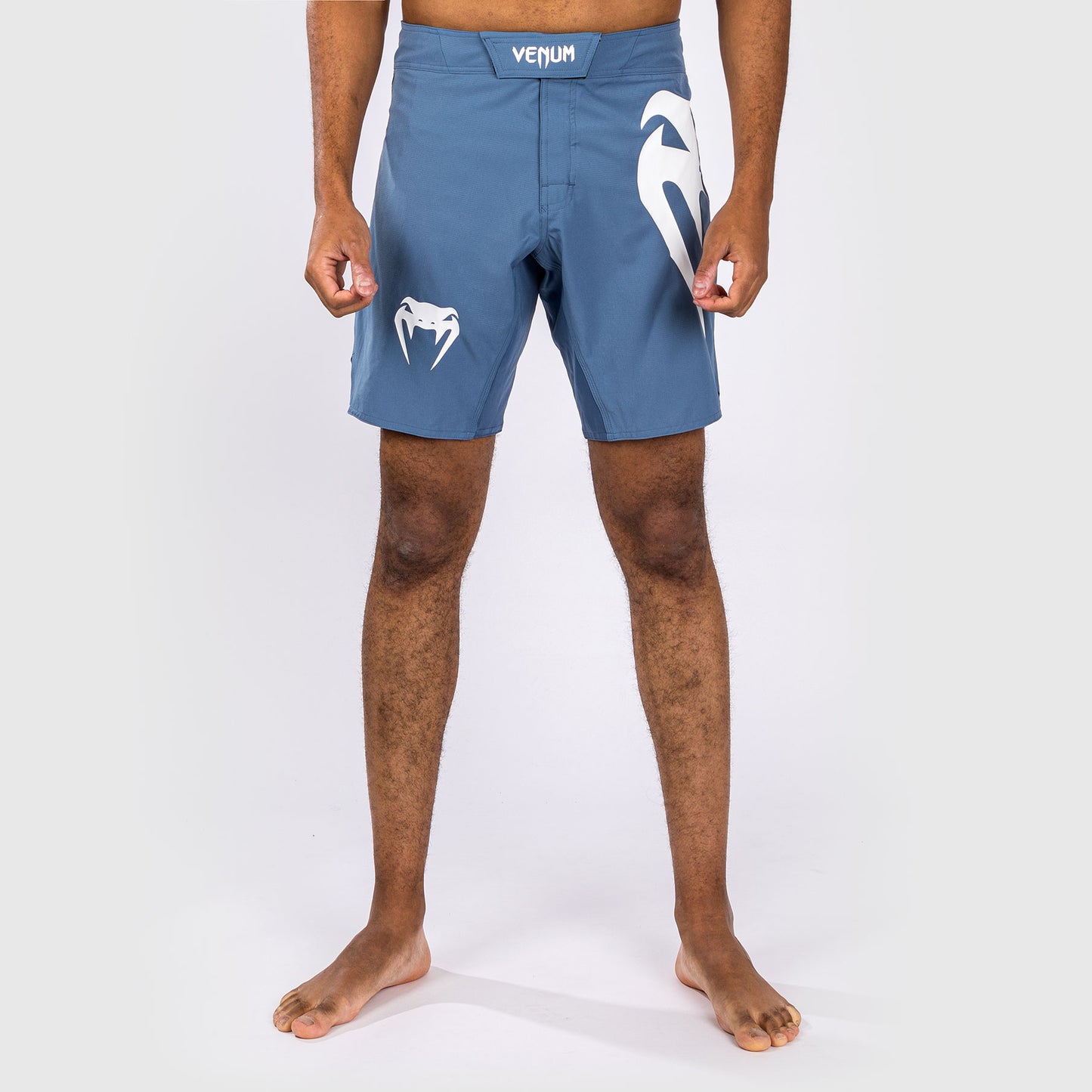Venum Light 5.0 Vechtshorts - Blauw/Wit