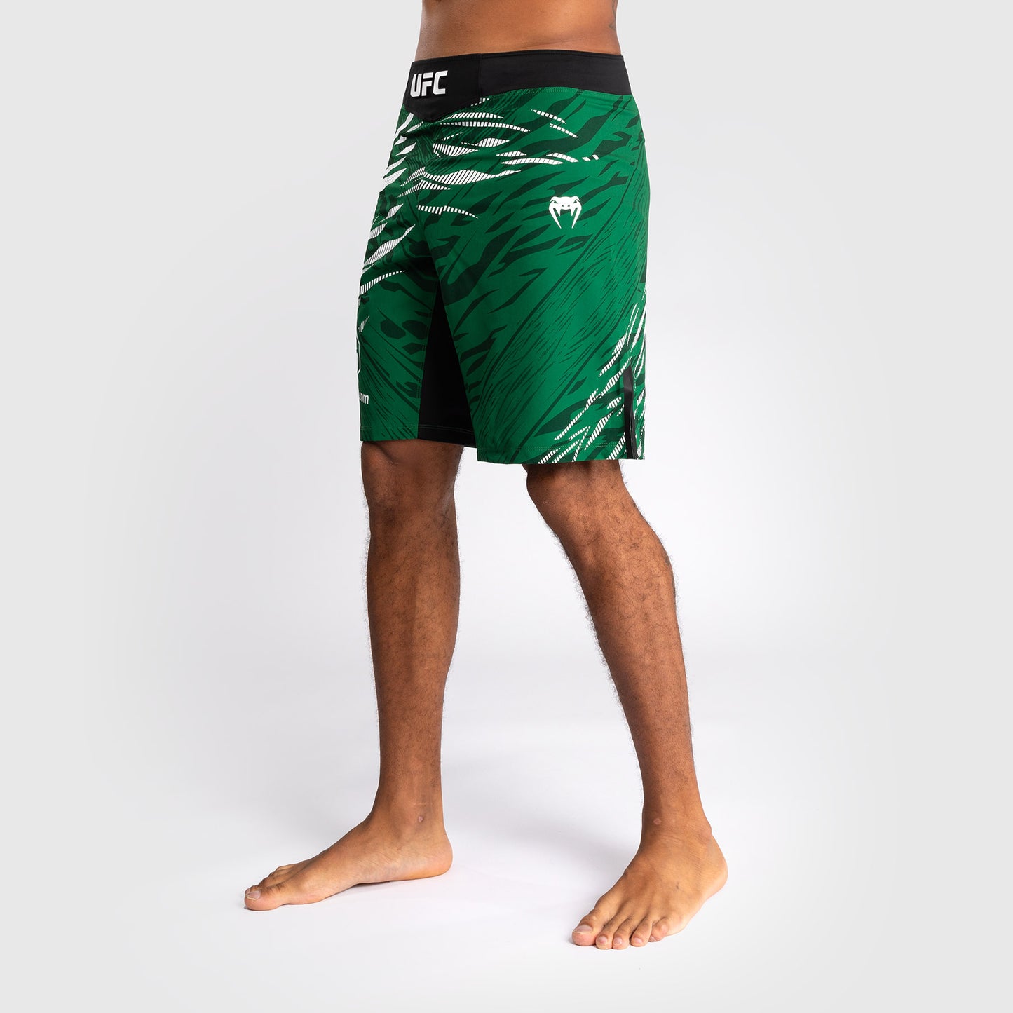 UFC Fusion by Venum Personalized Authentic Fight Night Fight Shorts voor Heren - Lang Fit - Groen