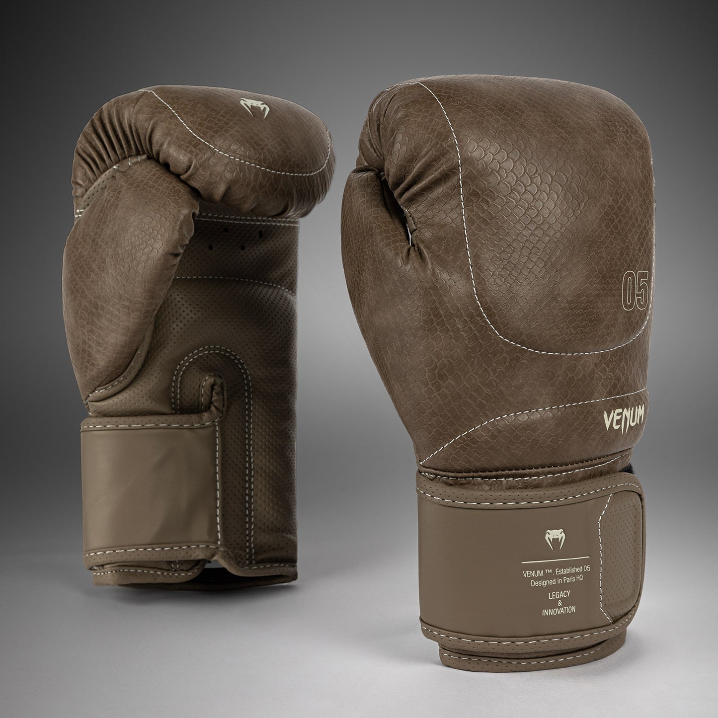Venum Impact Evo Scales Bokshandschoenen – Bruin