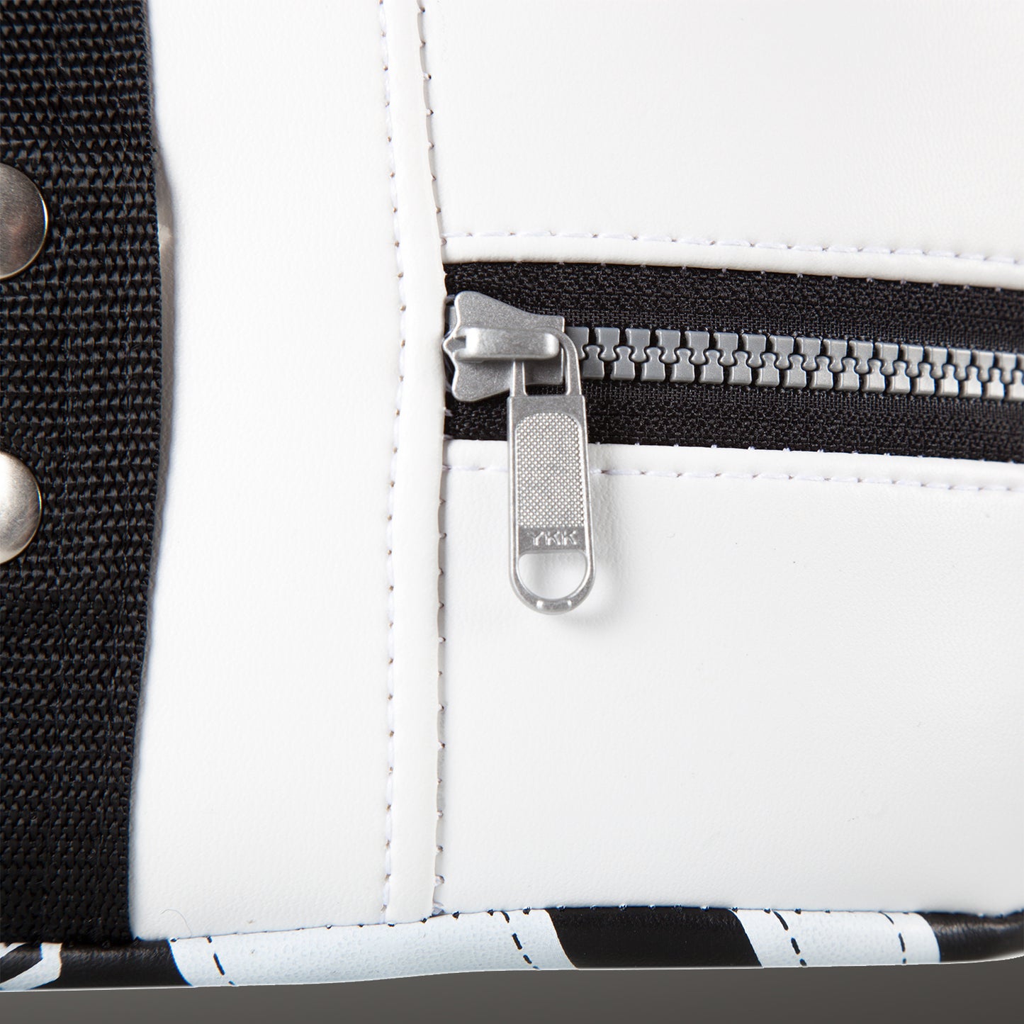 Venum Absolute Square Kick Shield - skintex-leer - zwart/ice