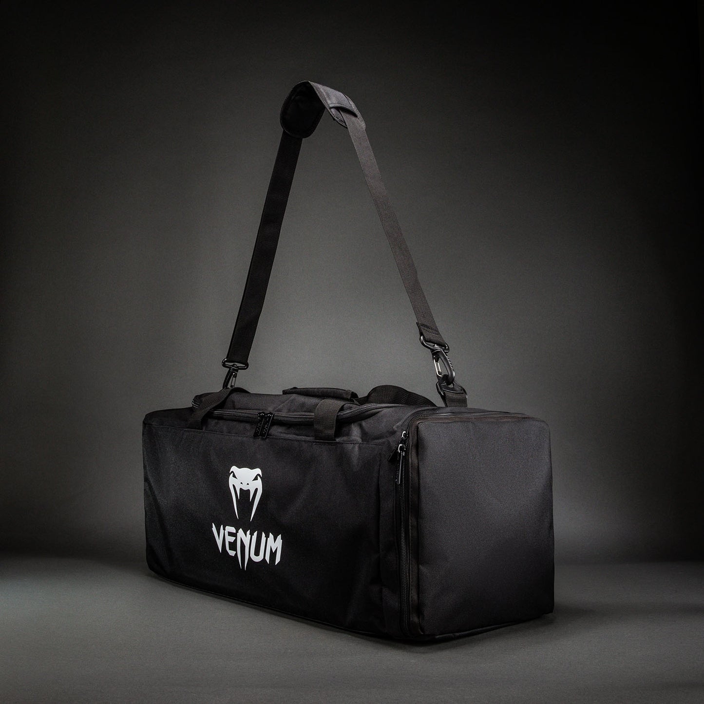 Venum Essential Sporttas (37L) – Zwart