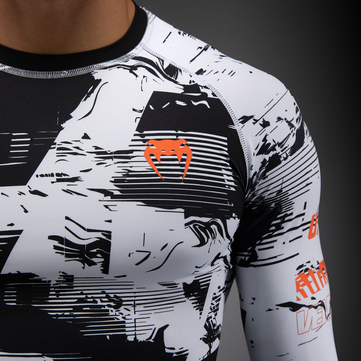 UFC Zenith by Venum Authentic Fight Week Performance Longsleeve Rashguard Heren - Wit