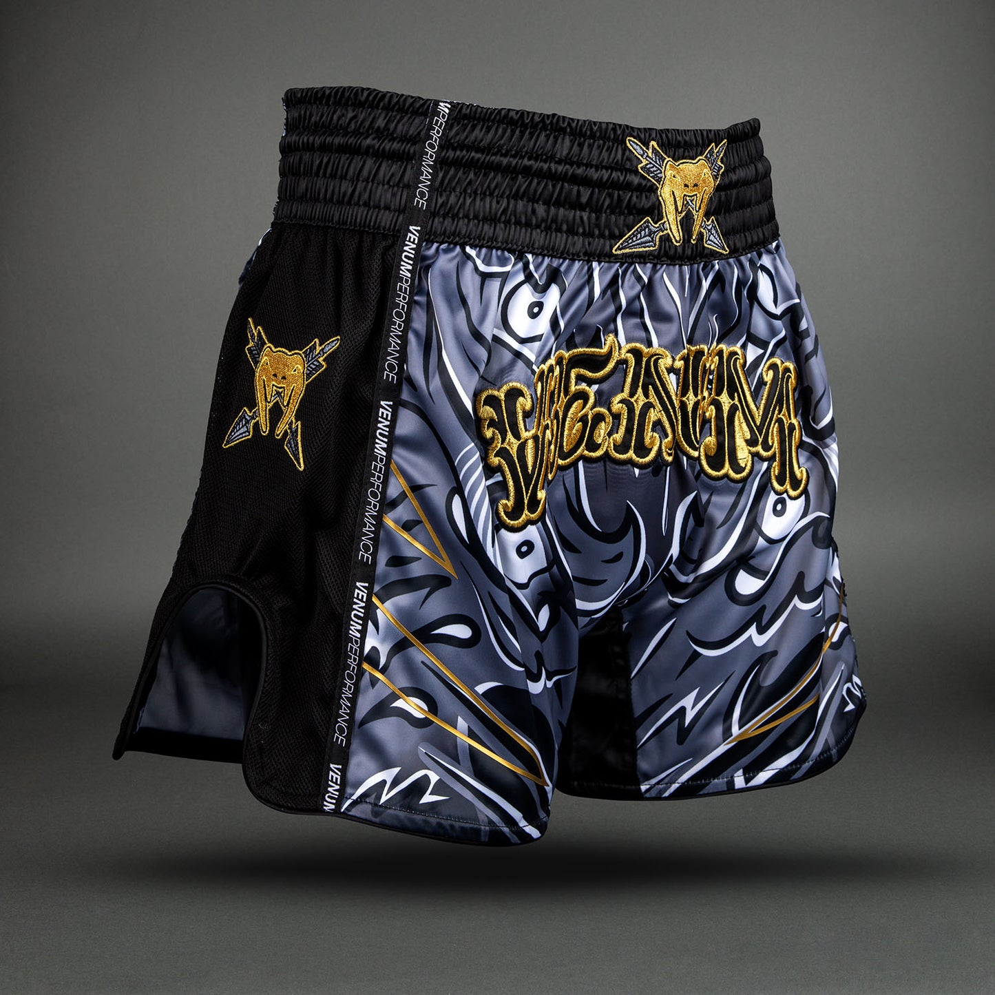 Venum Wolf Atak Muay Thai Shorts – Zwart/Grijs