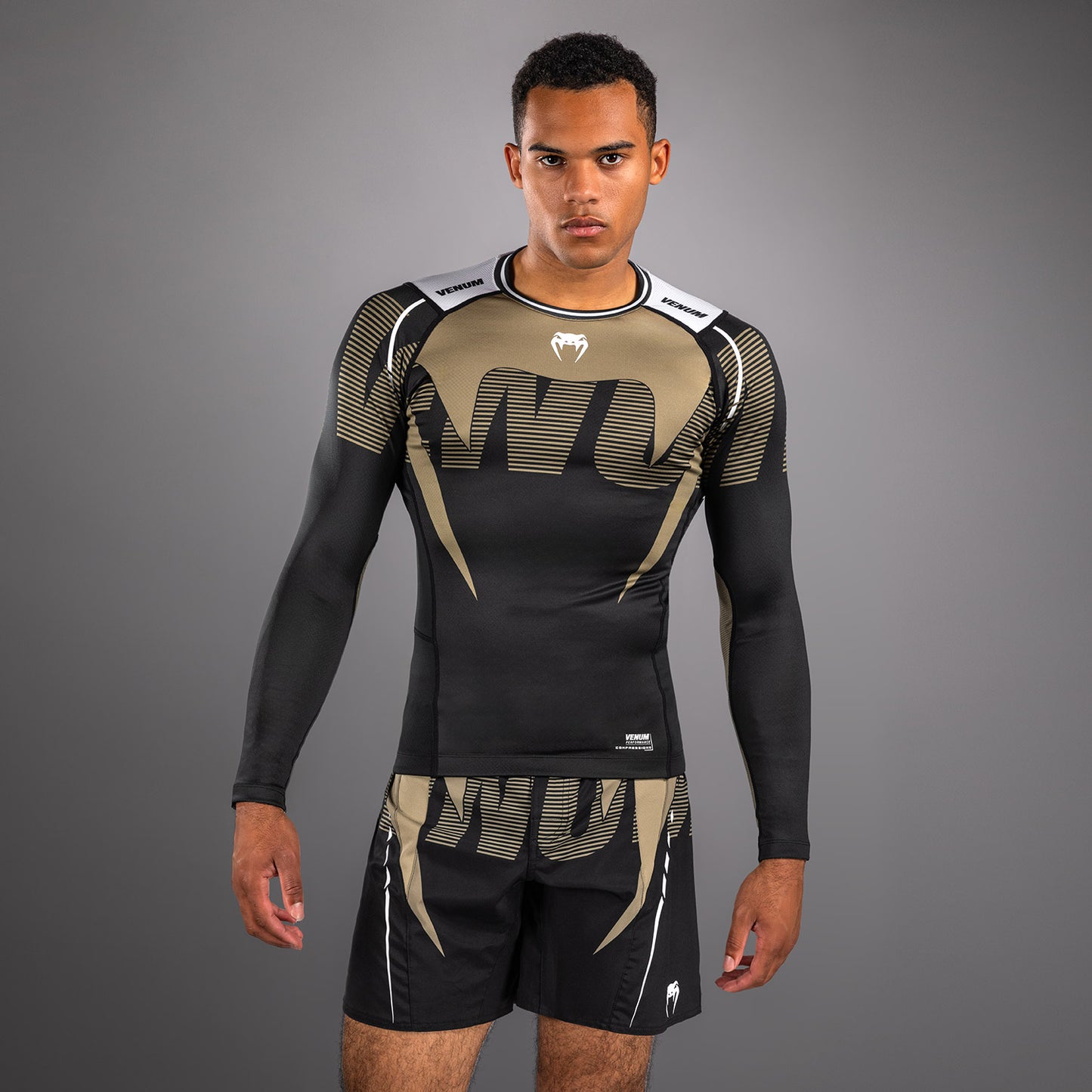 Venum Adrenaline Lange Mouw Rashguard – Zwart/Zand