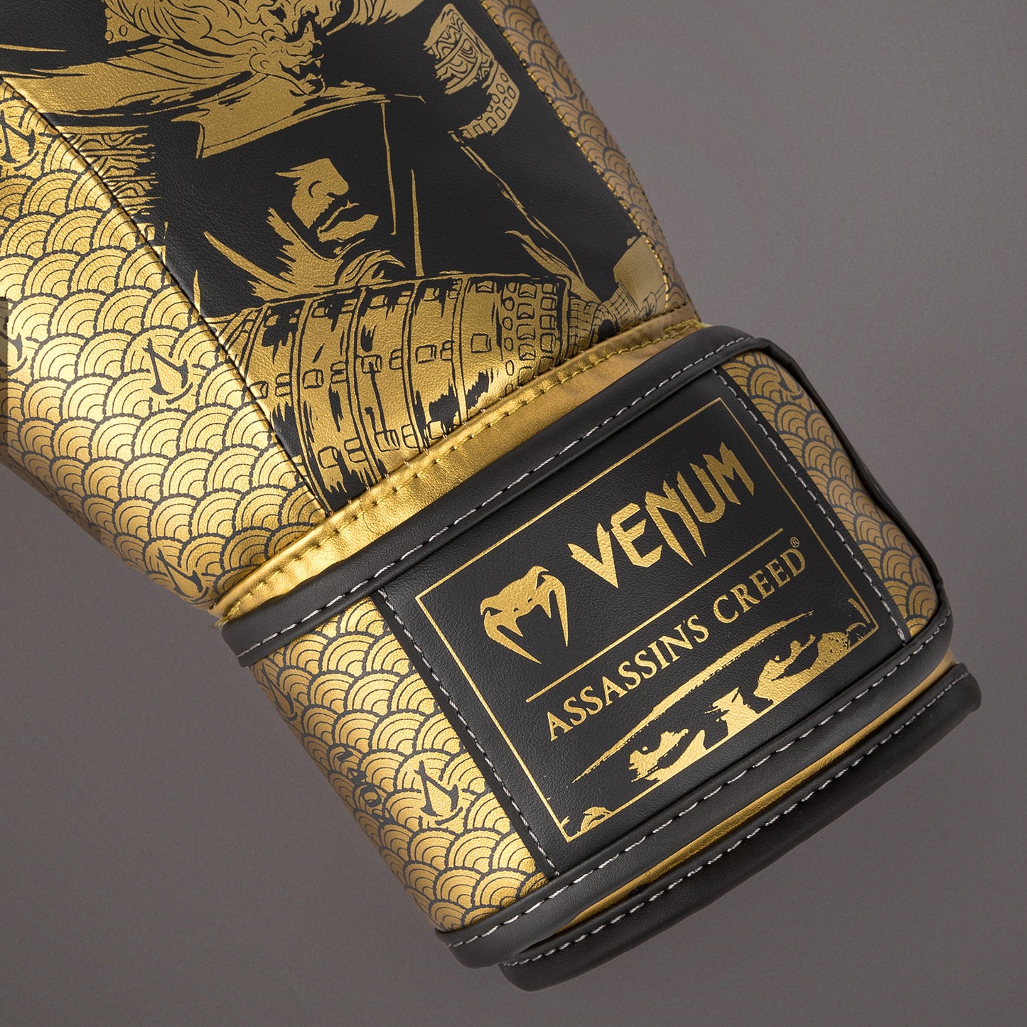 Venum x Assassin’s Creed Shadows Bokshandschoenen - Zwart/Goud