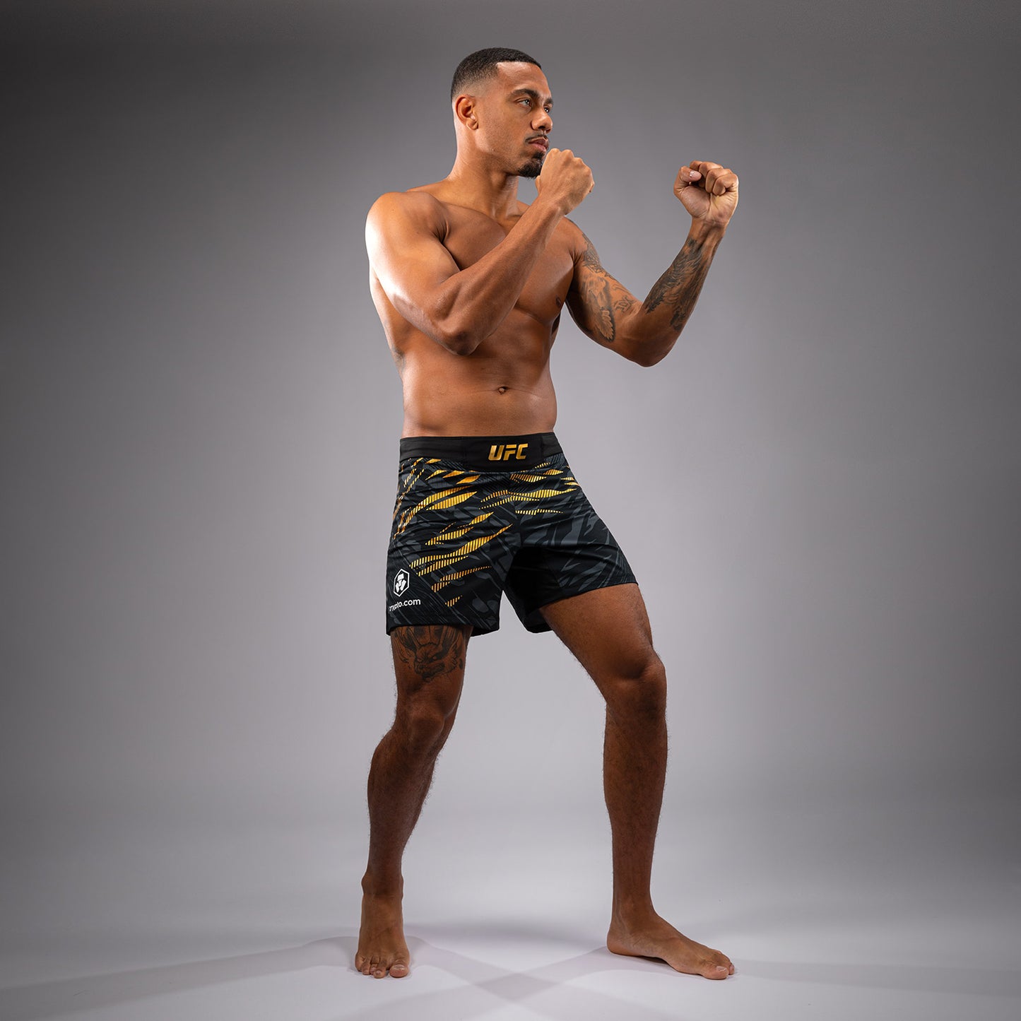 UFC Fusion by Venum Authentic Fight Night Fight Shorts voor Heren - Kort Fit - Champion