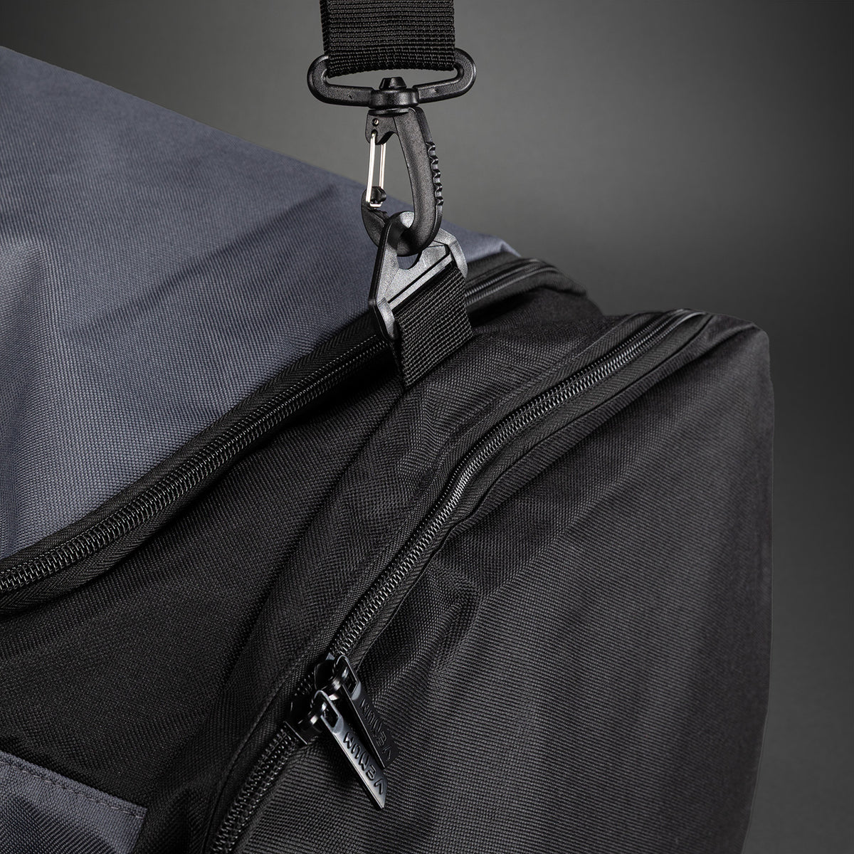 Venum Essential Sporttas (37 L) - Grijs/Zwart