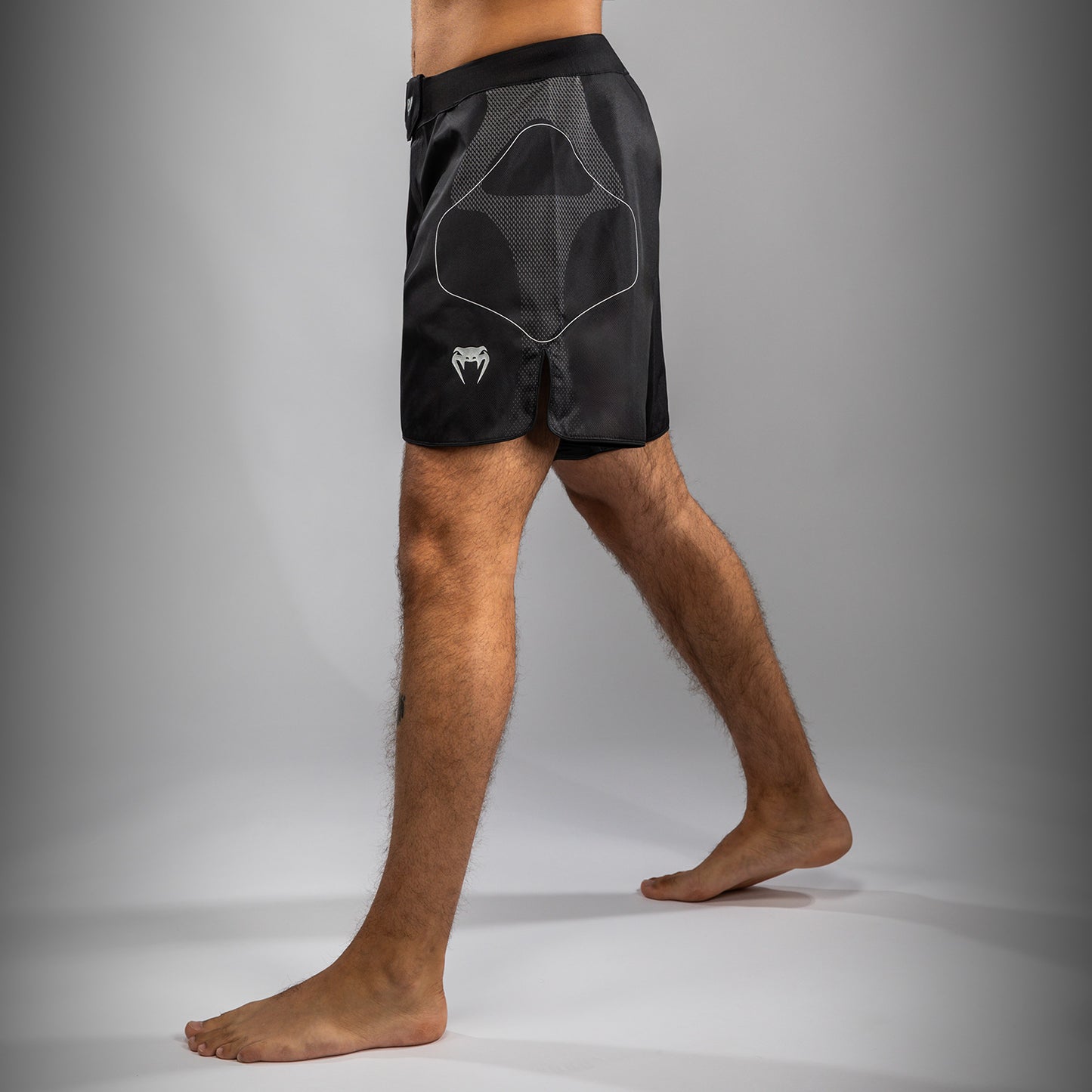 Venum Nexus Fight Shorts – Zwart/Zilver