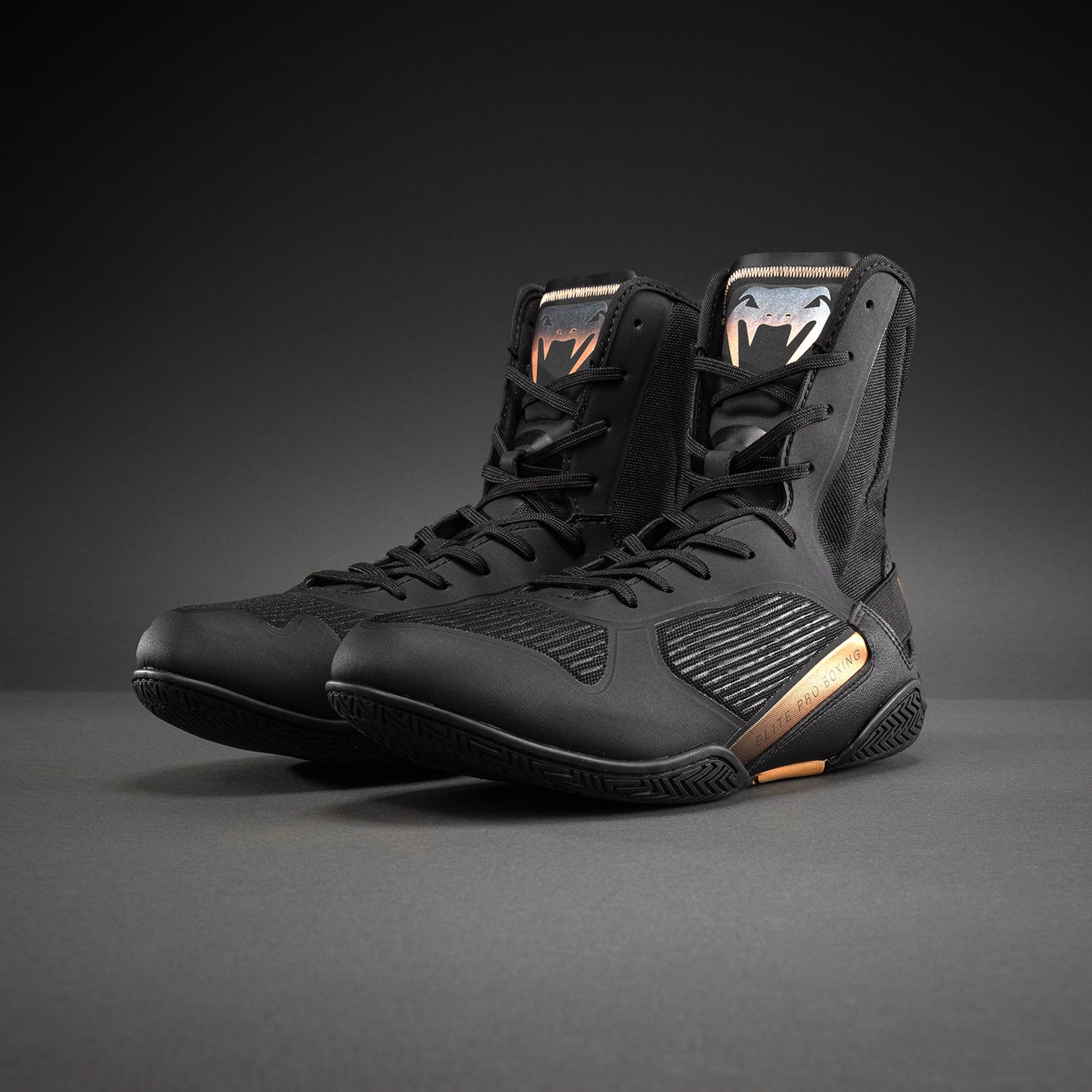 Venum Elite Neo Boksschoenen – Zwart/Goud