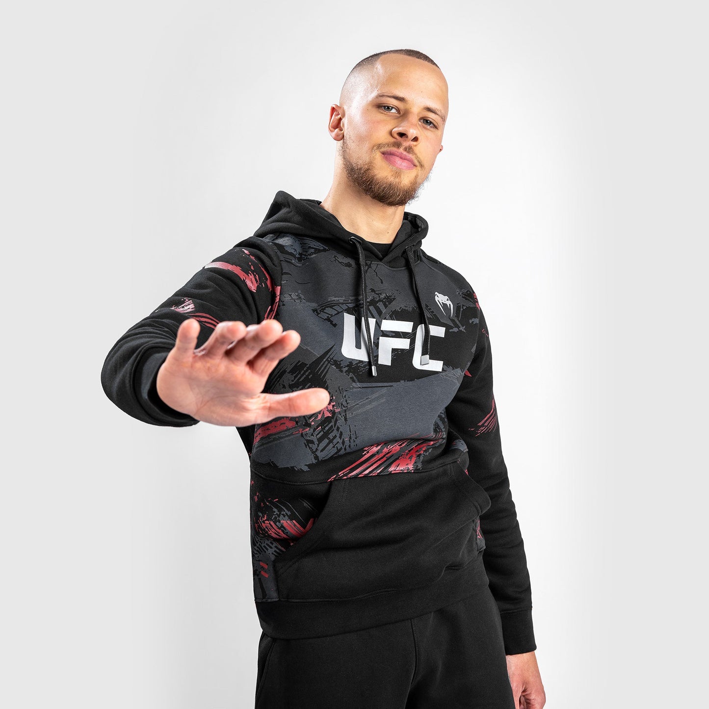 UFC Venum Authentic Fight Week 2.0 Sweatshirt met Capuchon - Zwart/Rood