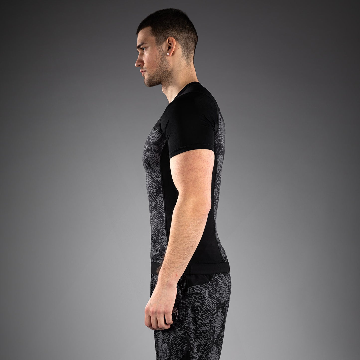 Venum G-Fit Scales Rashguard met korte mouwen – Zwart/Antracietgrijs