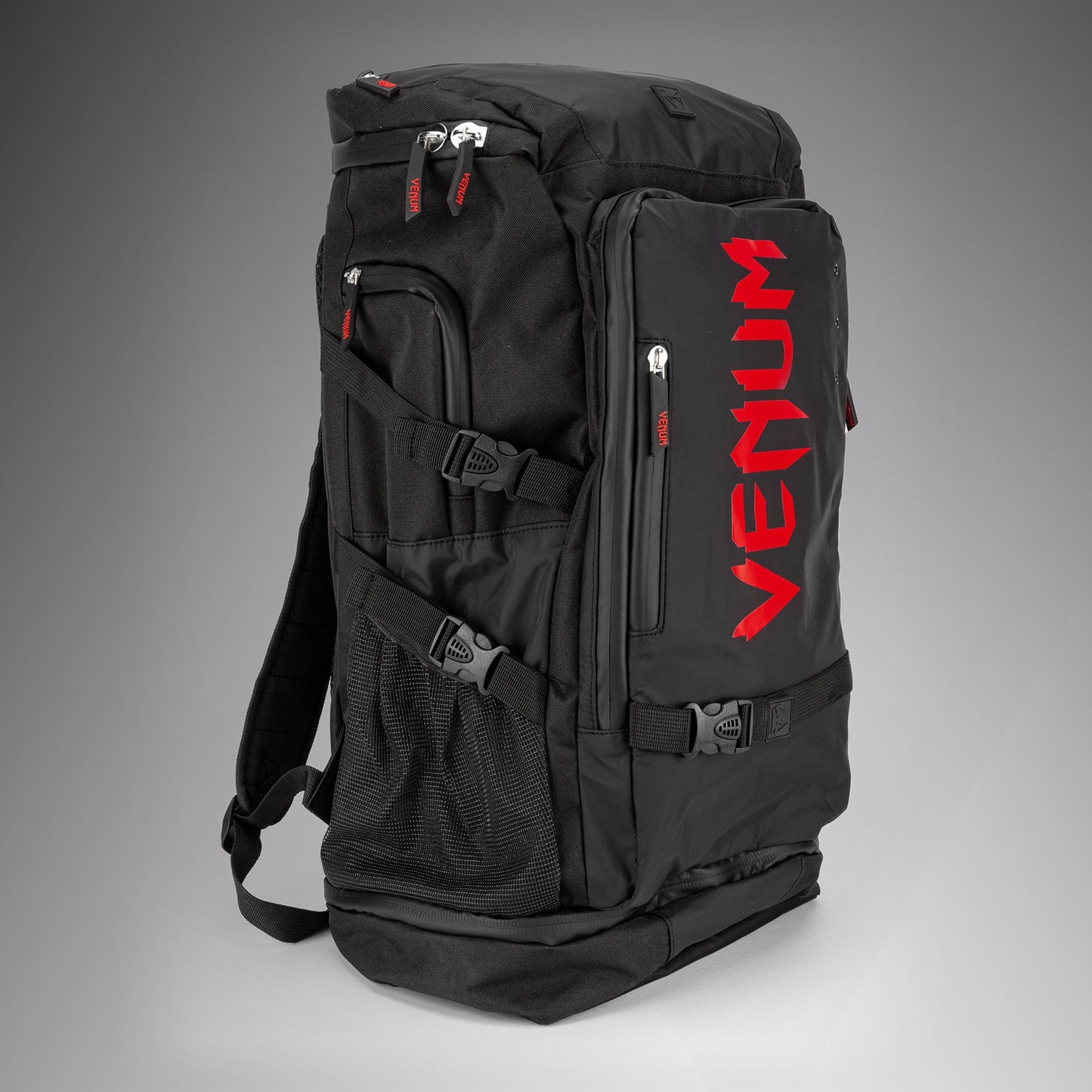 Venum Challenger Xtrem Evo Rugzak (50-63L) – Zwart/Rood