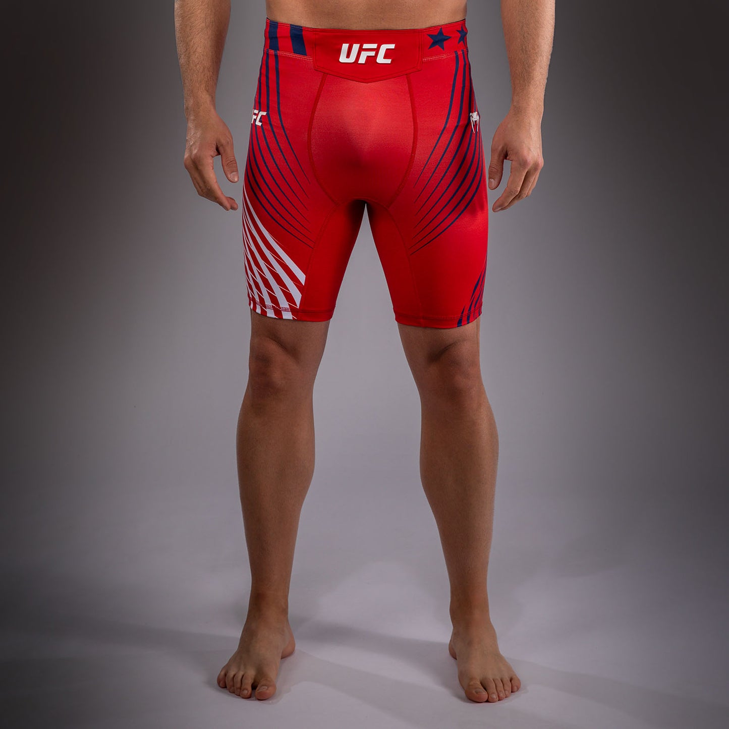 Official UFC Freedom 250 by Venum Authentic Fight Night Vale Tudo Shorts voor heren - Rood