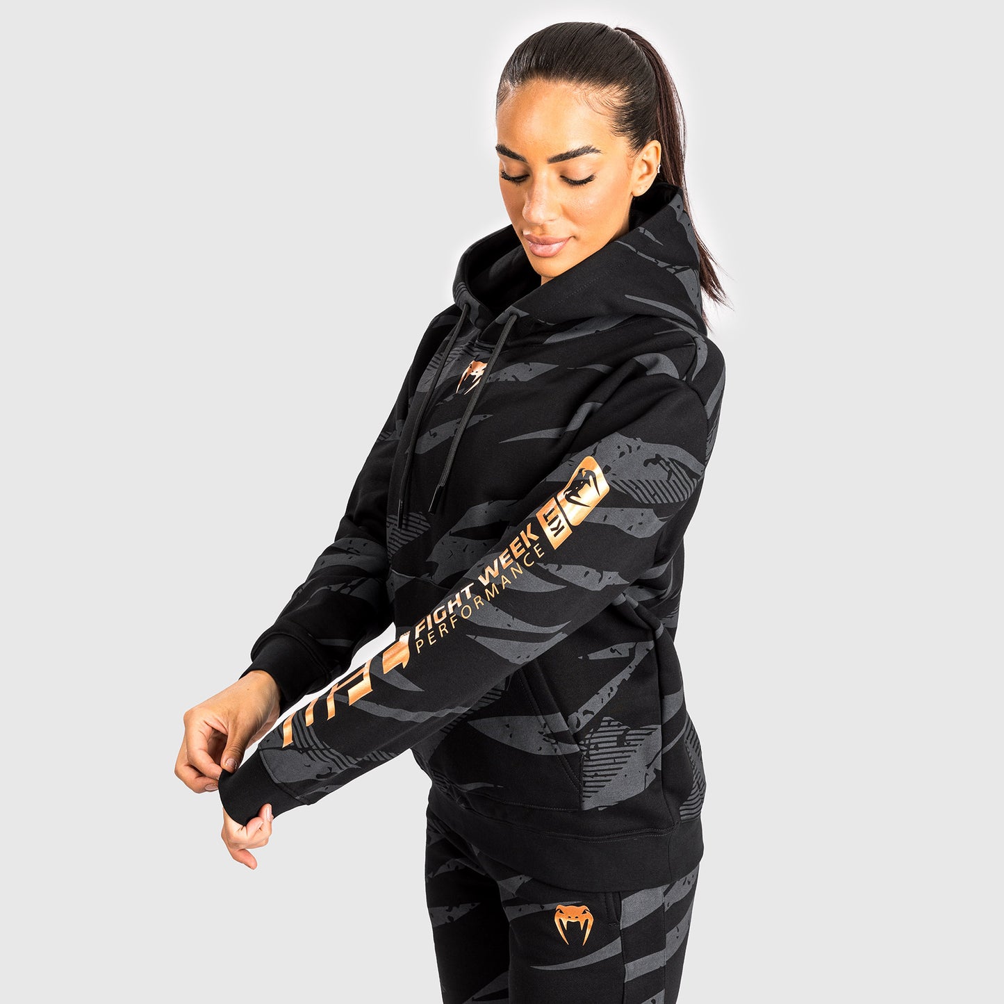 UFC Adrenaline By Venum Fight Week Hoodie Voor Vrouwen - Urban Camo