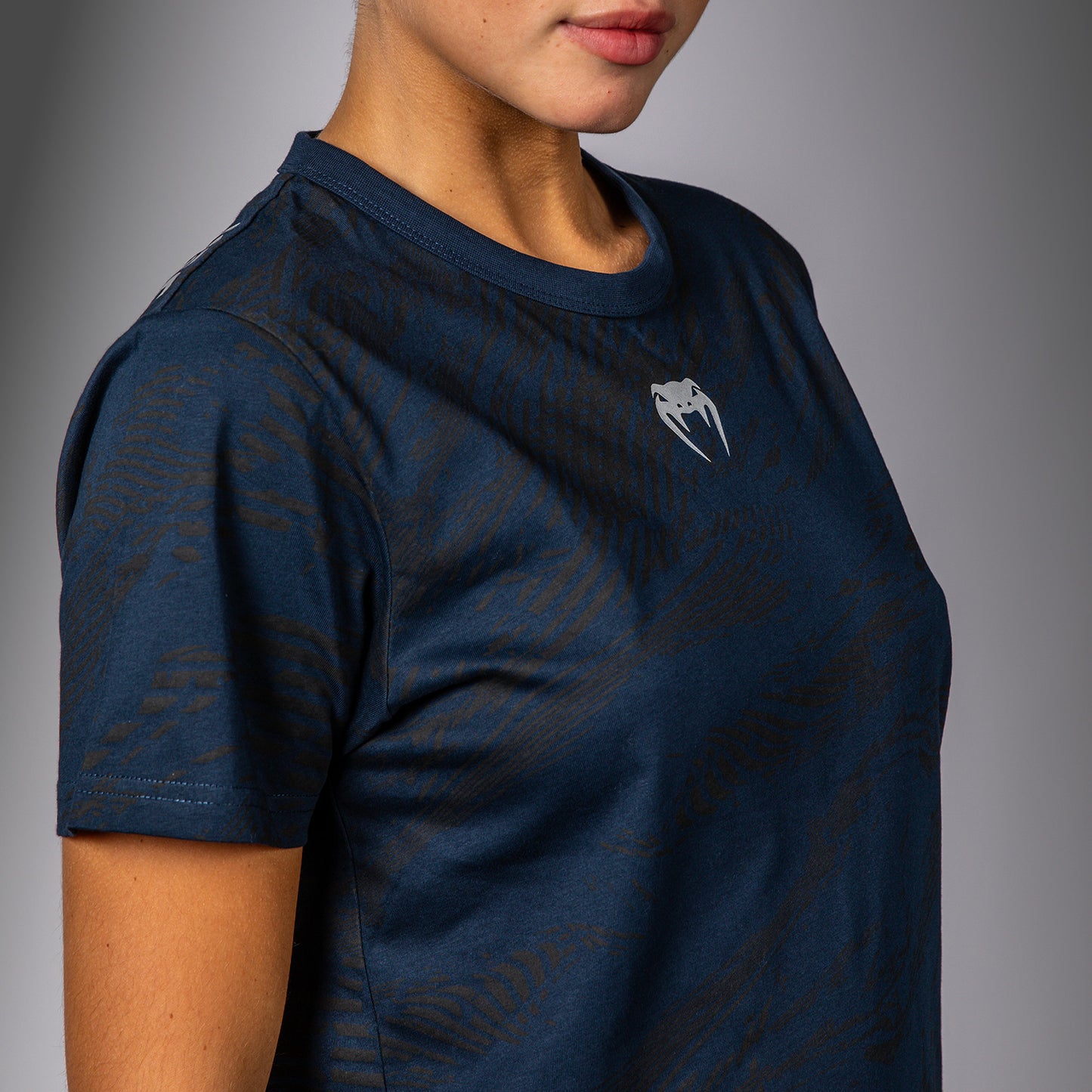 UFC Fusion by Venum Fight Week Katoenen Korte Mouwen T-shirt voor Dames - Oceaanblauw