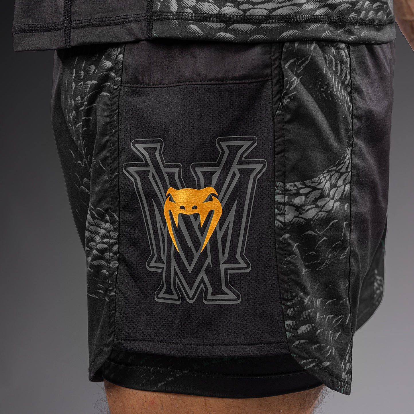 Venum Matupa Trainingsshorts - Zwart/Grijs/Goud