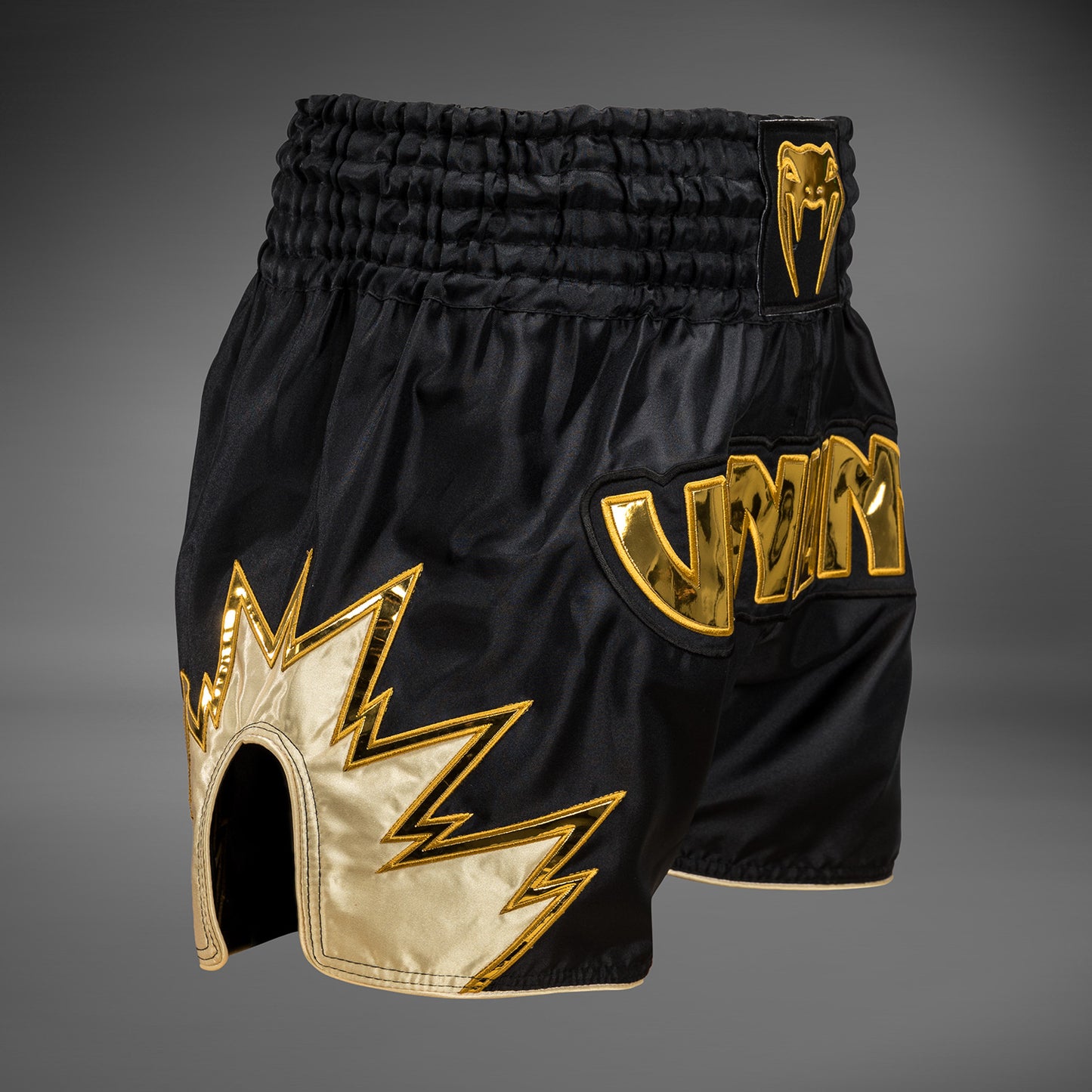 Venum Inferno Muay Thai Shorts - Zwart/Goud