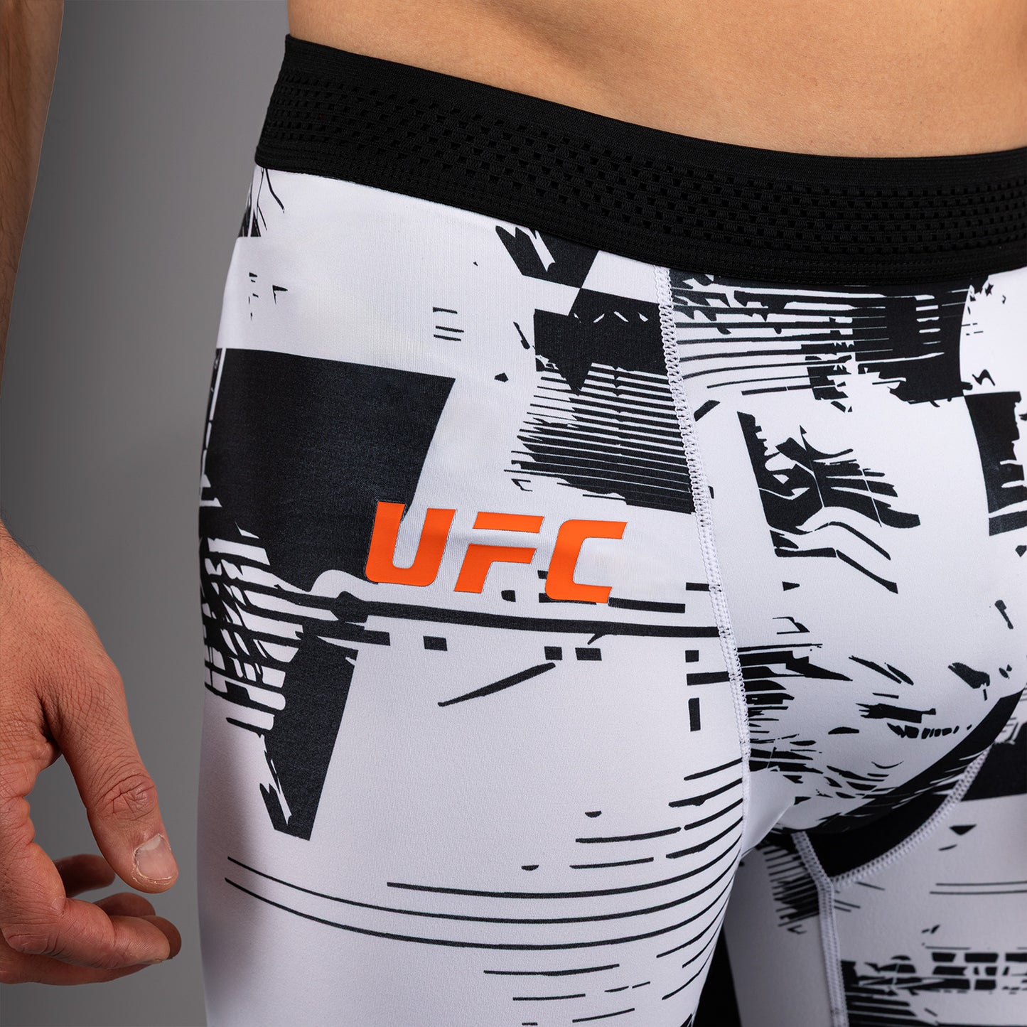 UFC Zenith by Venum Authentic Fight Week Performance Vale Tudo Short Heren - Wit