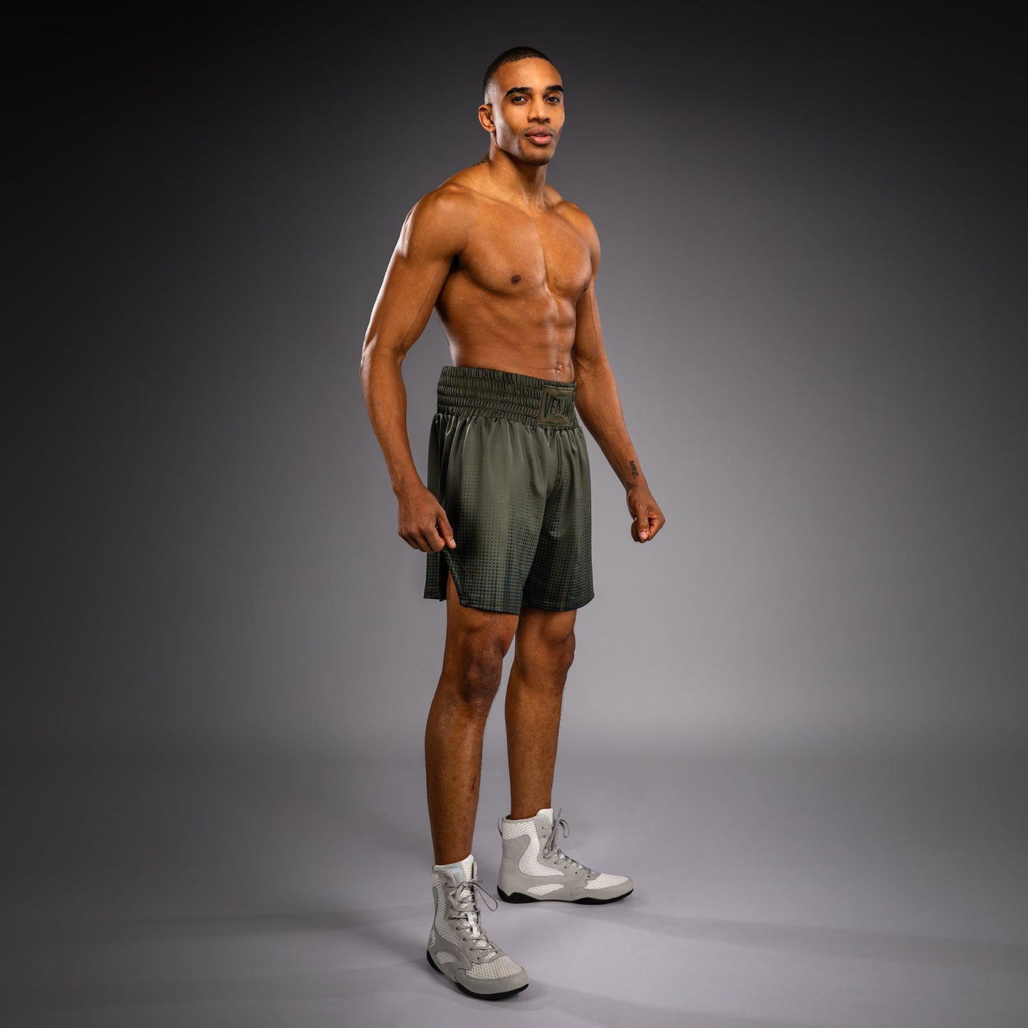 Venum Stealth Boksshort – Kaki/Donkergroen