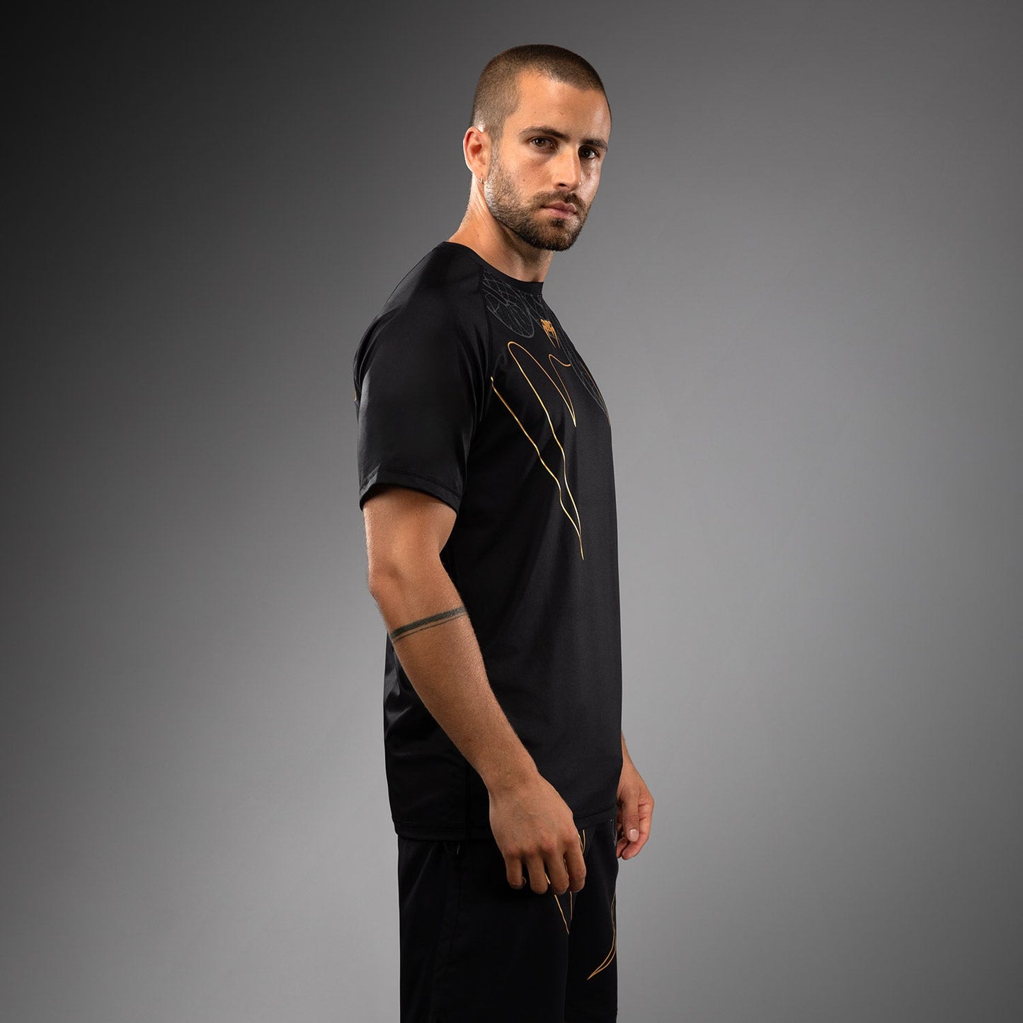 Venum Serpenti Dry Tech T-shirt – Zwart/Zilver/Goud
