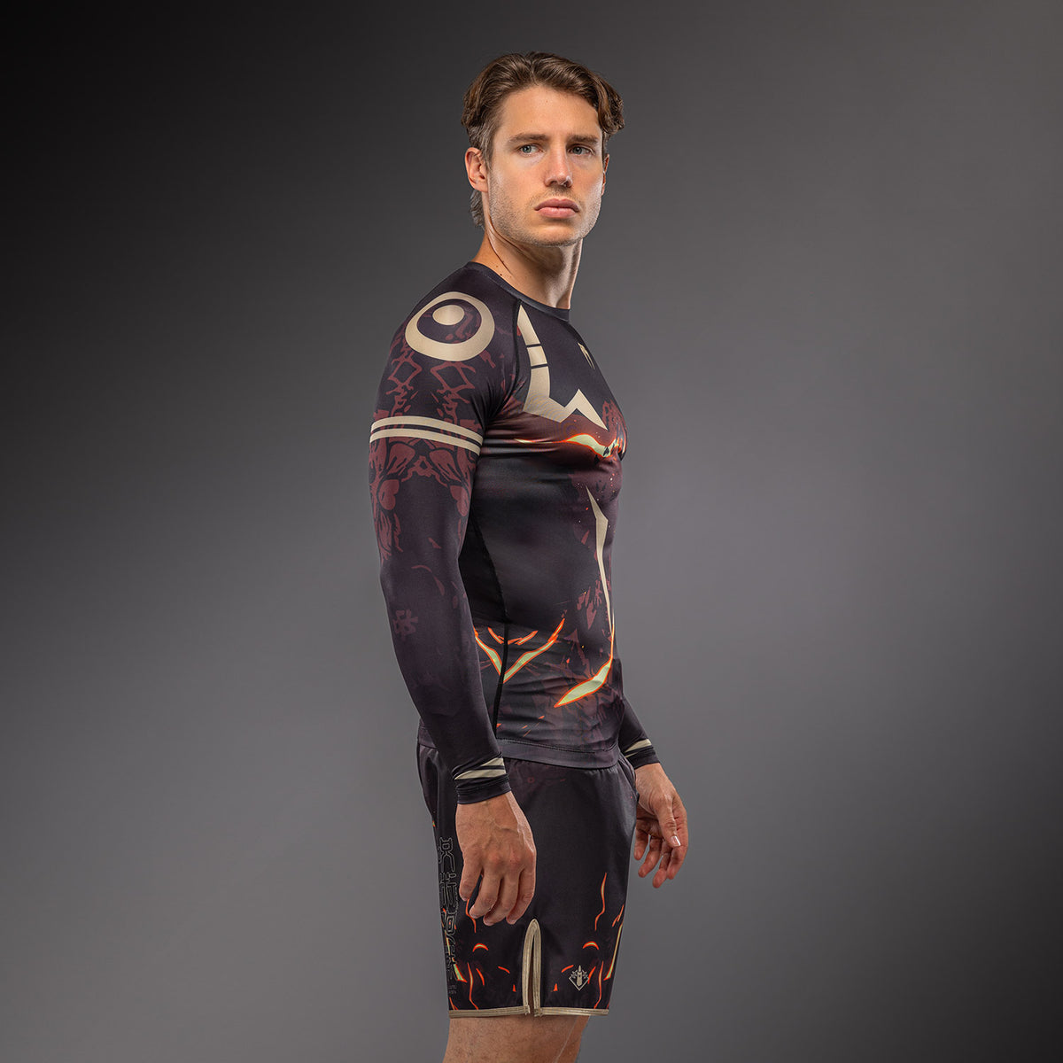 Jujutsu Kaisen x Venum Sukuna Rashguard met lange mouwen – Zwart/Lichtbeige