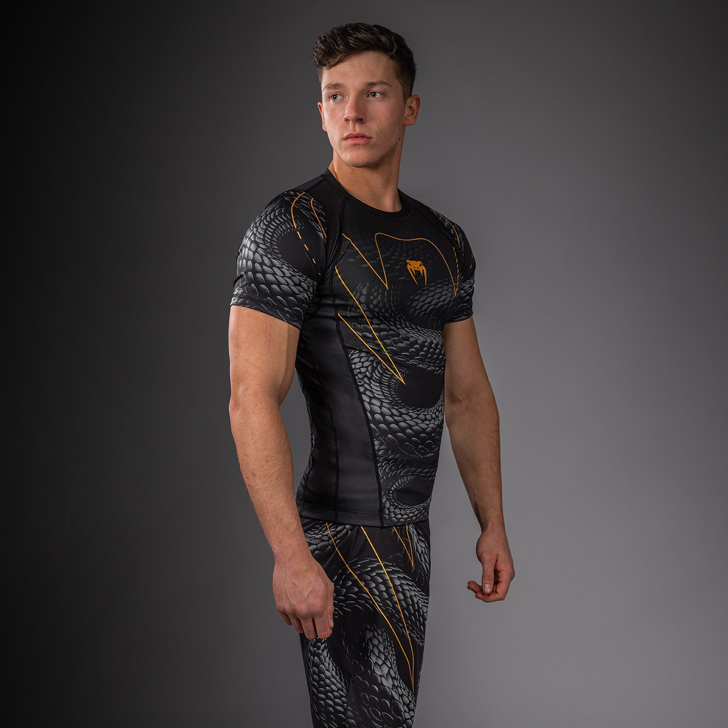 Venum Matupa Rashguard met korte mouwen - Zwart/Grijs/Goud