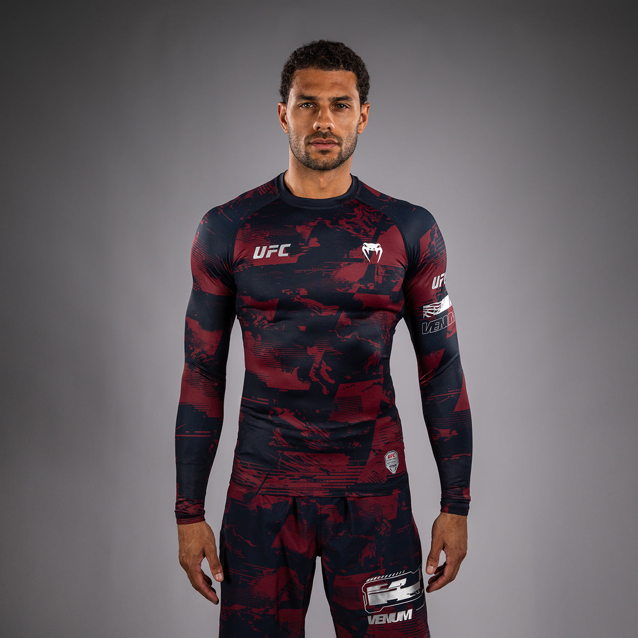 UFC Zenith by Venum Authentic Fight Week Performance Longsleeve Rashguard Heren - Marineblauw/Bordeauxrood/Zilver