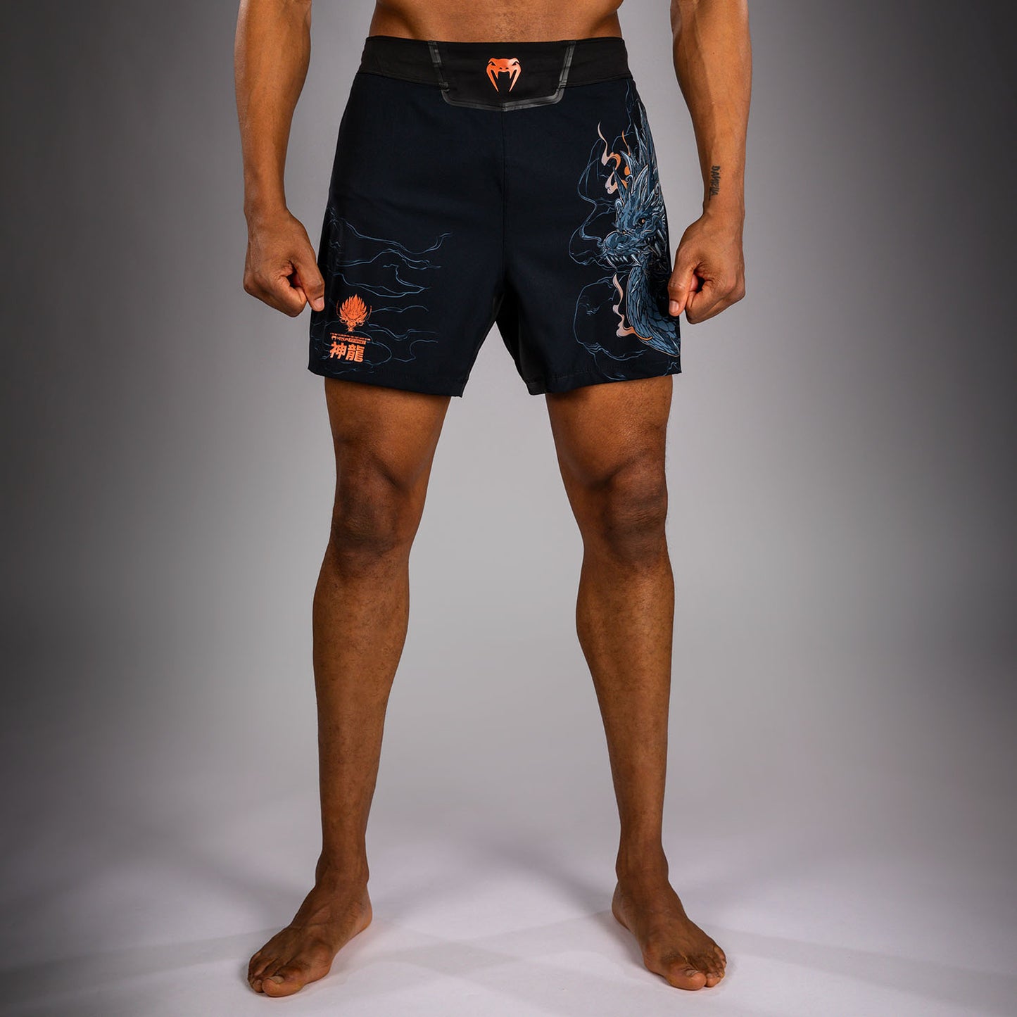 Venum Thunder Dragon Fightshorts – Zwart/Grijs/Koper