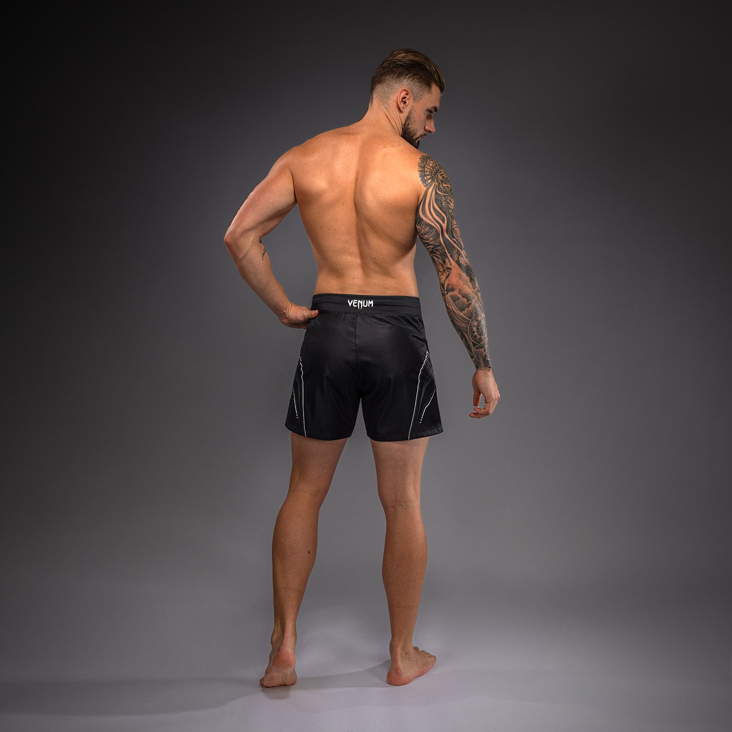 Venum Streamline Fightshorts – Zwart/Wit