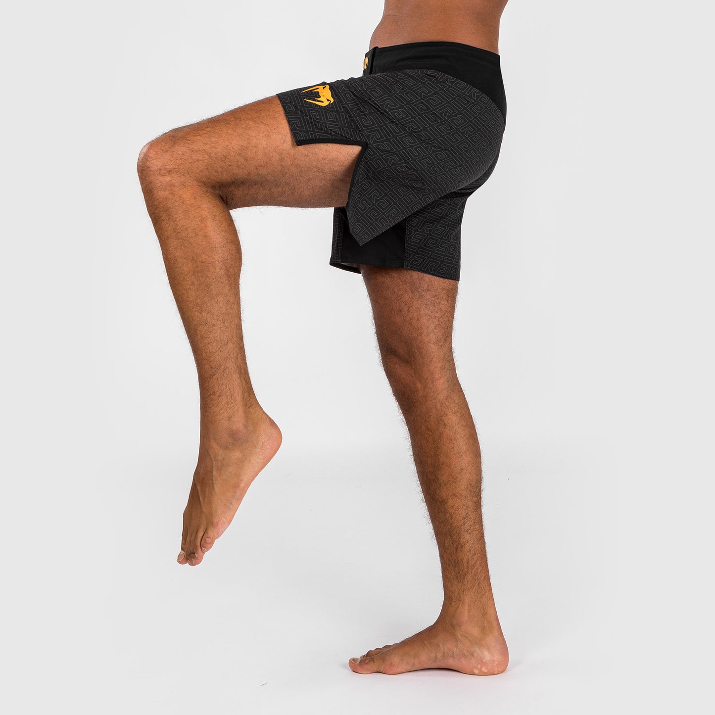 Venum x Ares Heren Vecht Shorts - Zwart/Goud