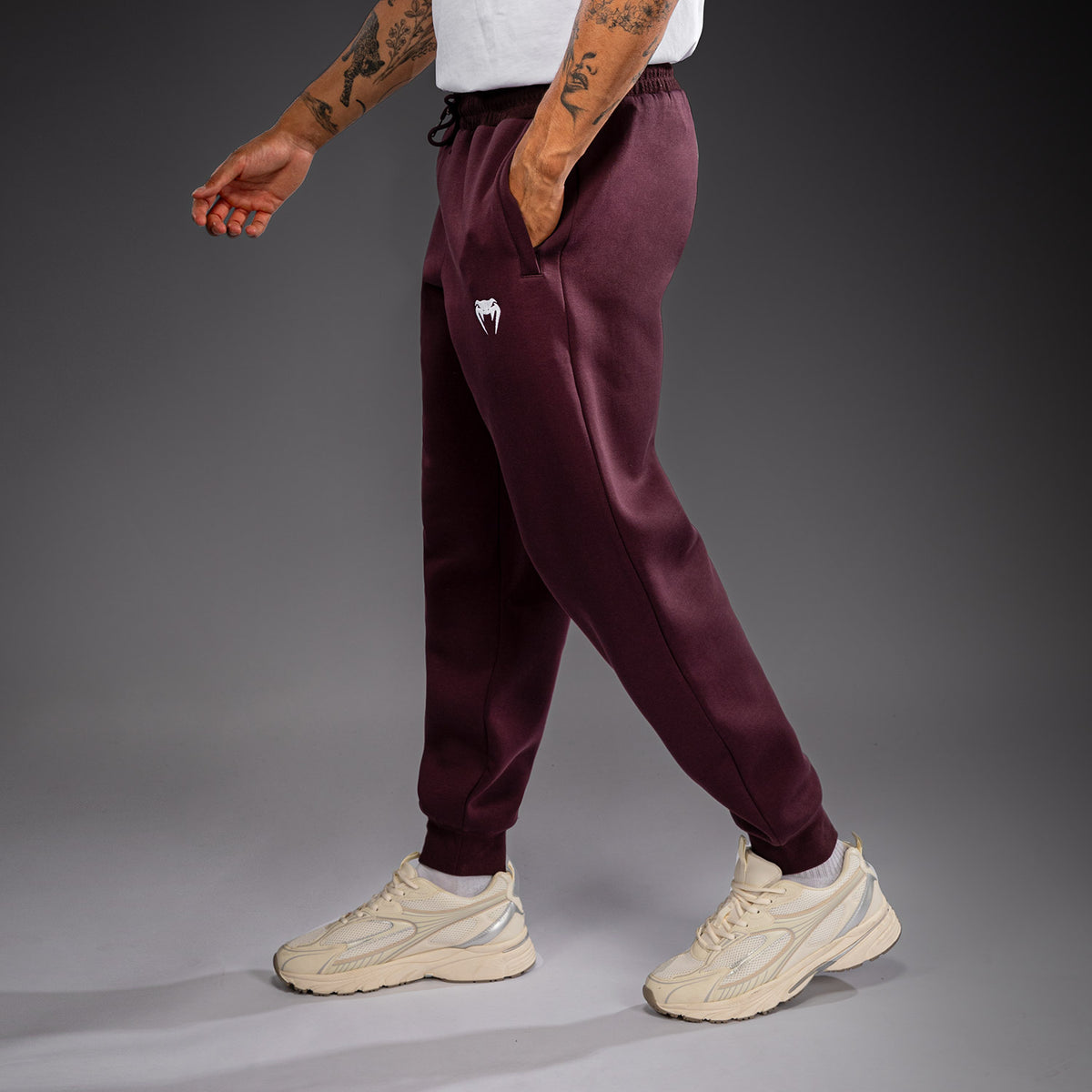 Venum Attack Fleece & Weave Joggingbroek - Bordeauxrood