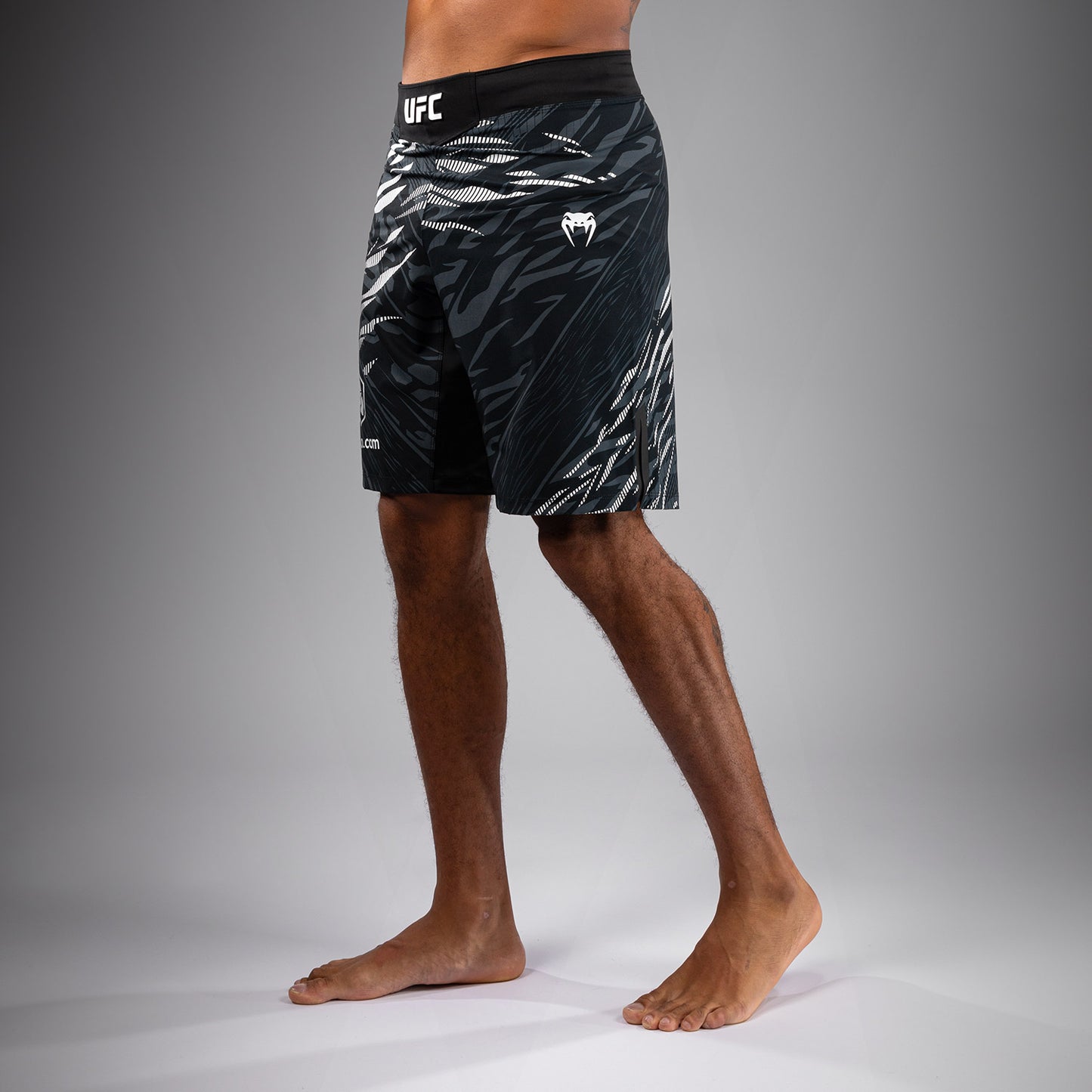 UFC Fusion by Venum Authentic Fight Night Fight Shorts voor Heren - Lang Fit - Zwart