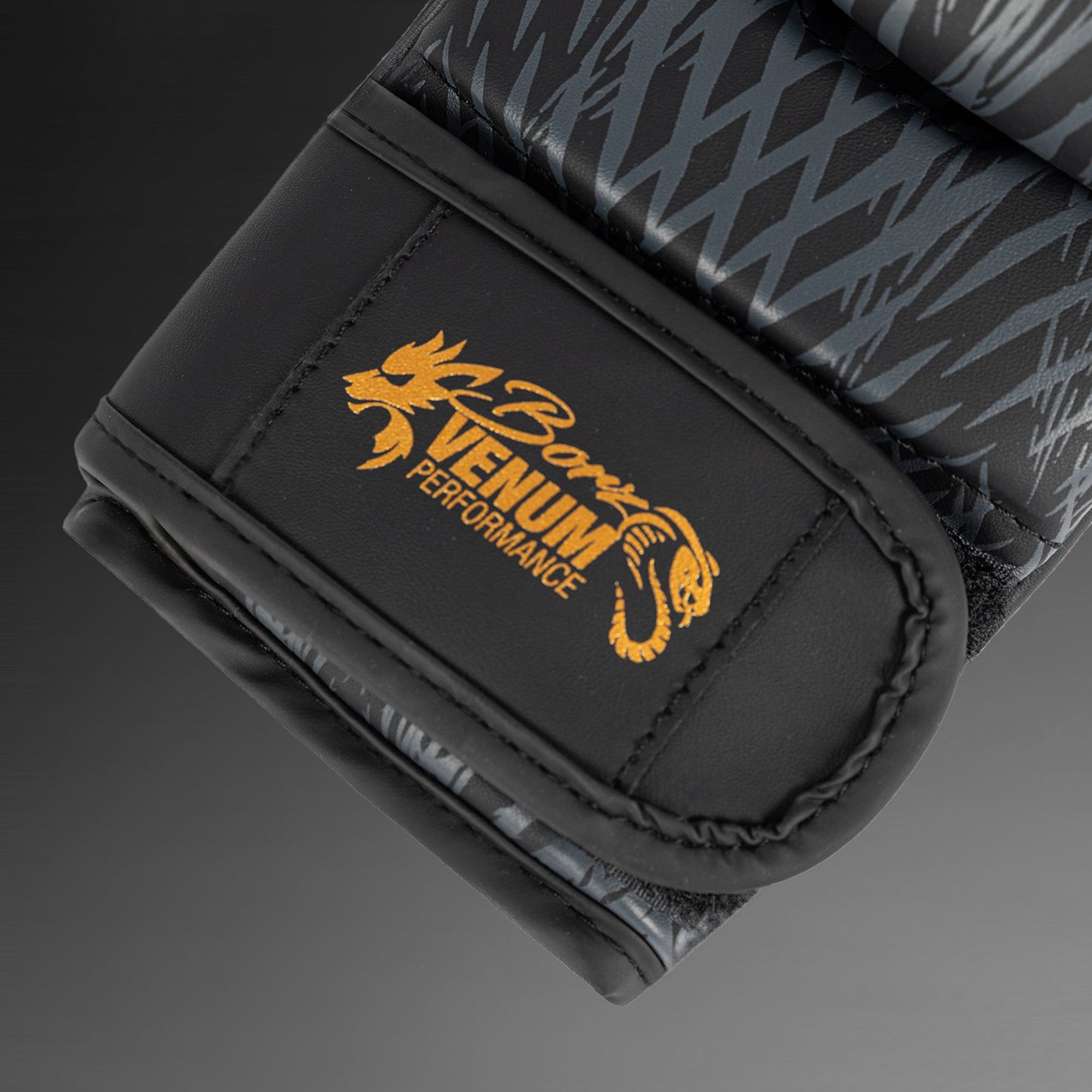 Venum x Chimaev Sparring Handschoenen - Zwart/Goud