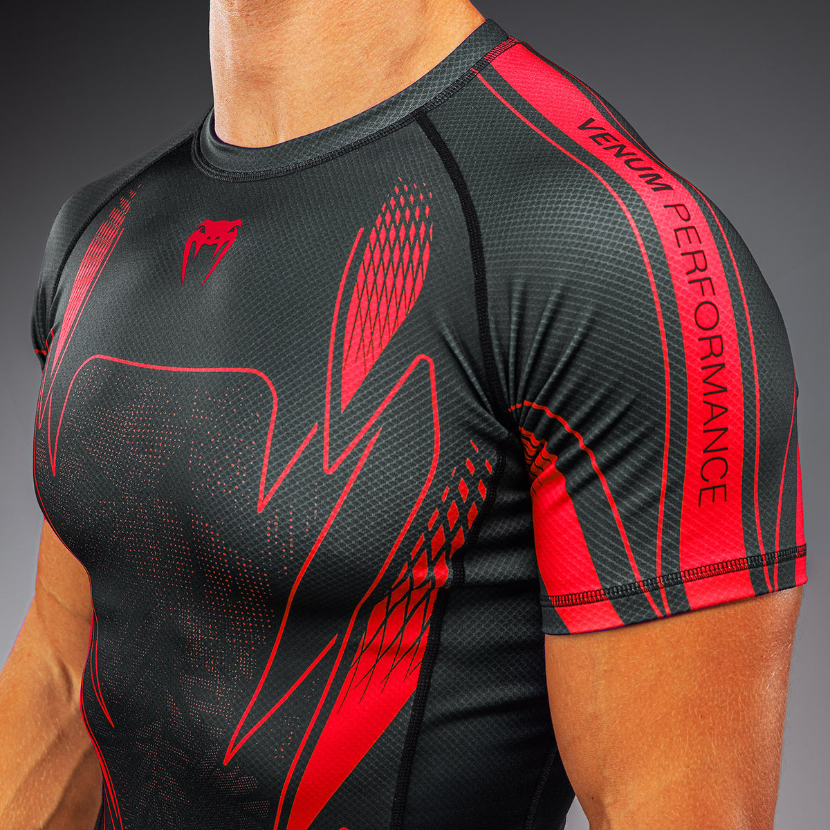 Venum Amazonia Reborn Rashguard met korte mouwen - Zwart/Rood