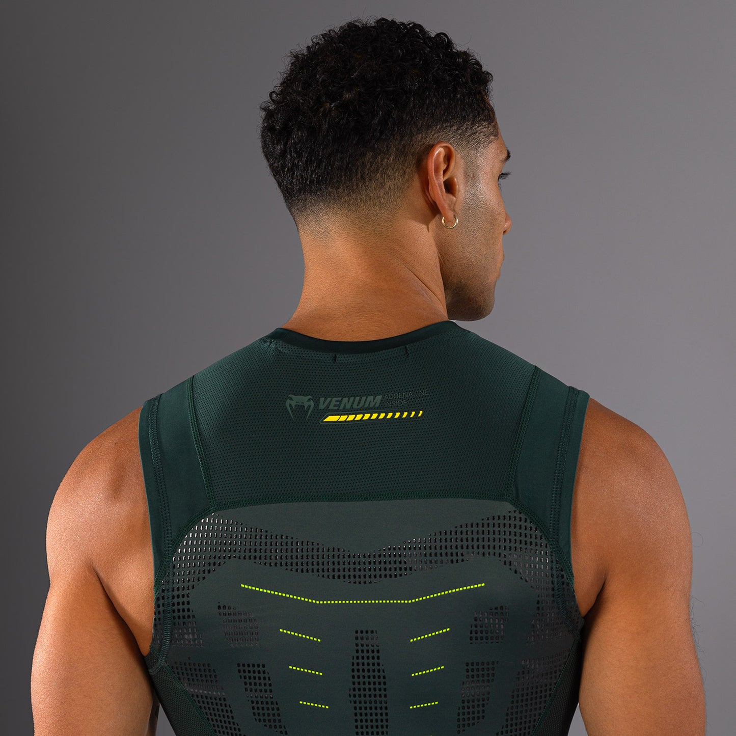 Venum Technical 3.0 Mouwloos Rashguard - Bosgroen