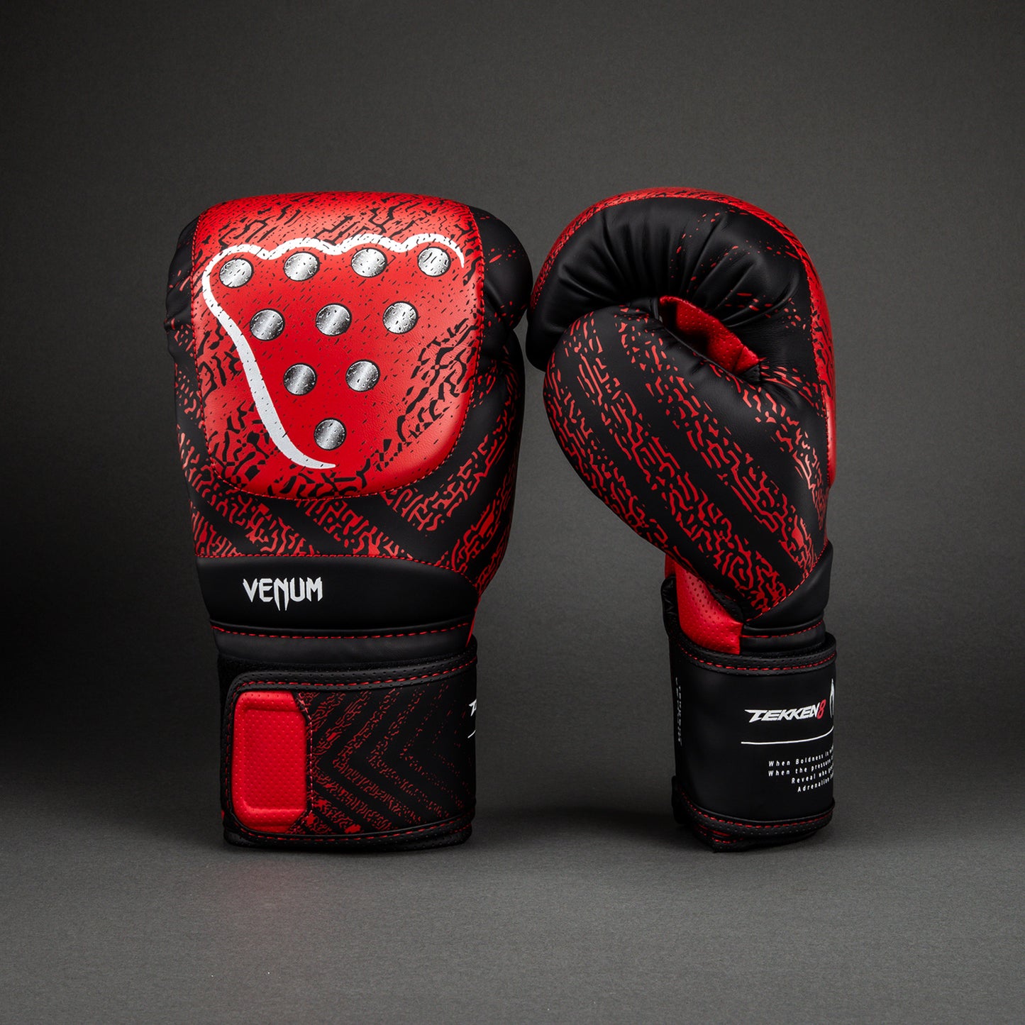 Venum x TEKKEN 8 Bokshandschoenen - Kazuya - Rood/Zwart
