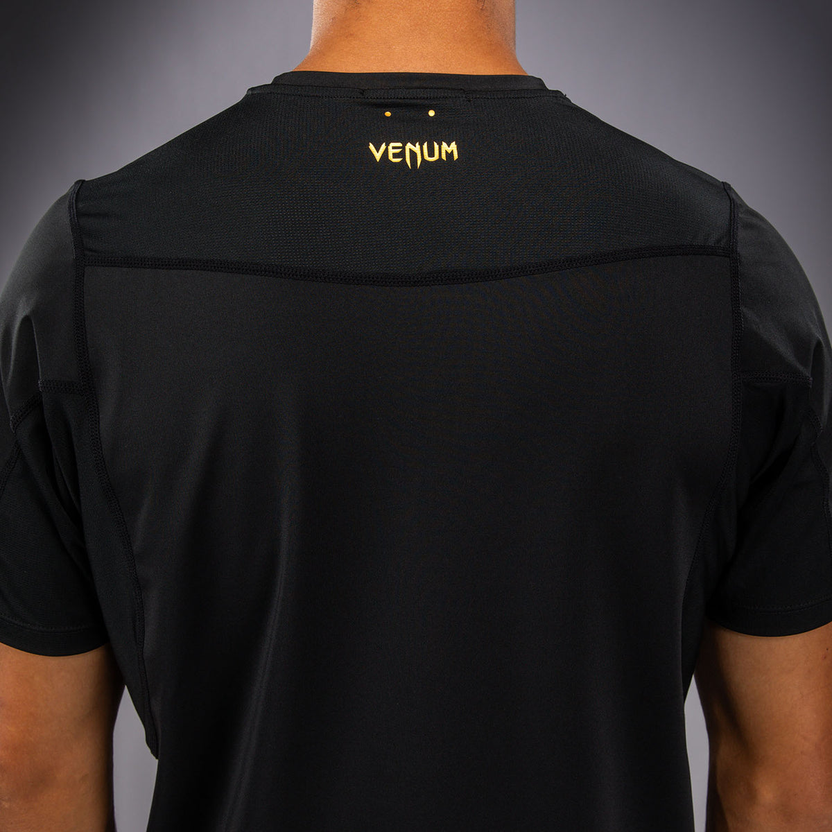 Venum G-Core Dry Tech T-shirt - Zwart/Goud