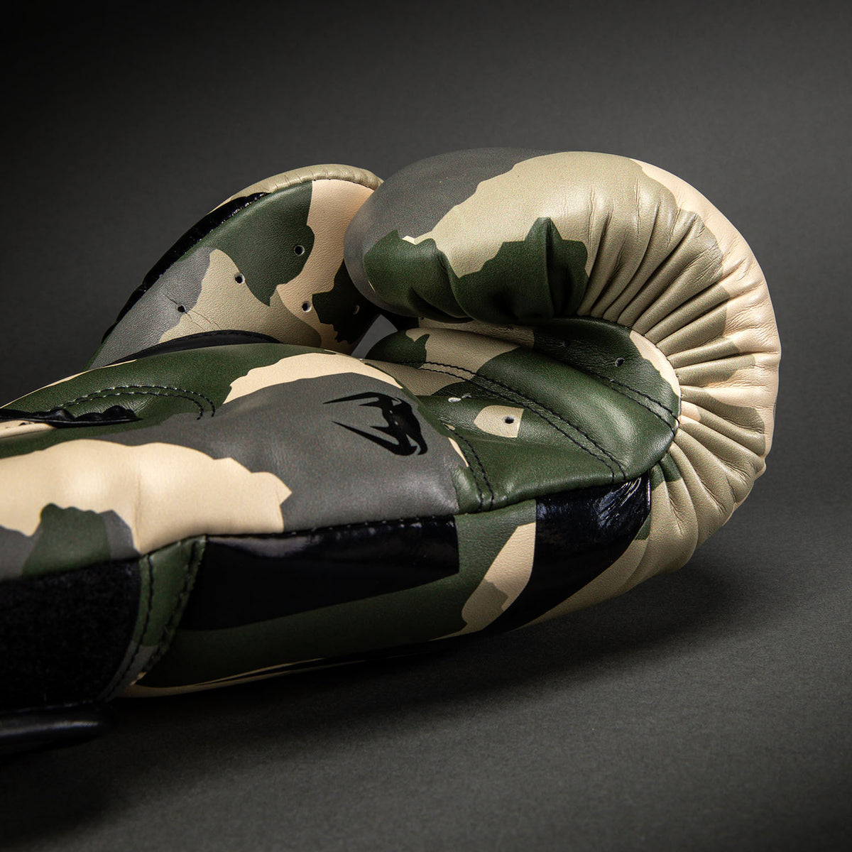 Venum Elite Camo Bokshandschoenen - Kaki/Offwhite