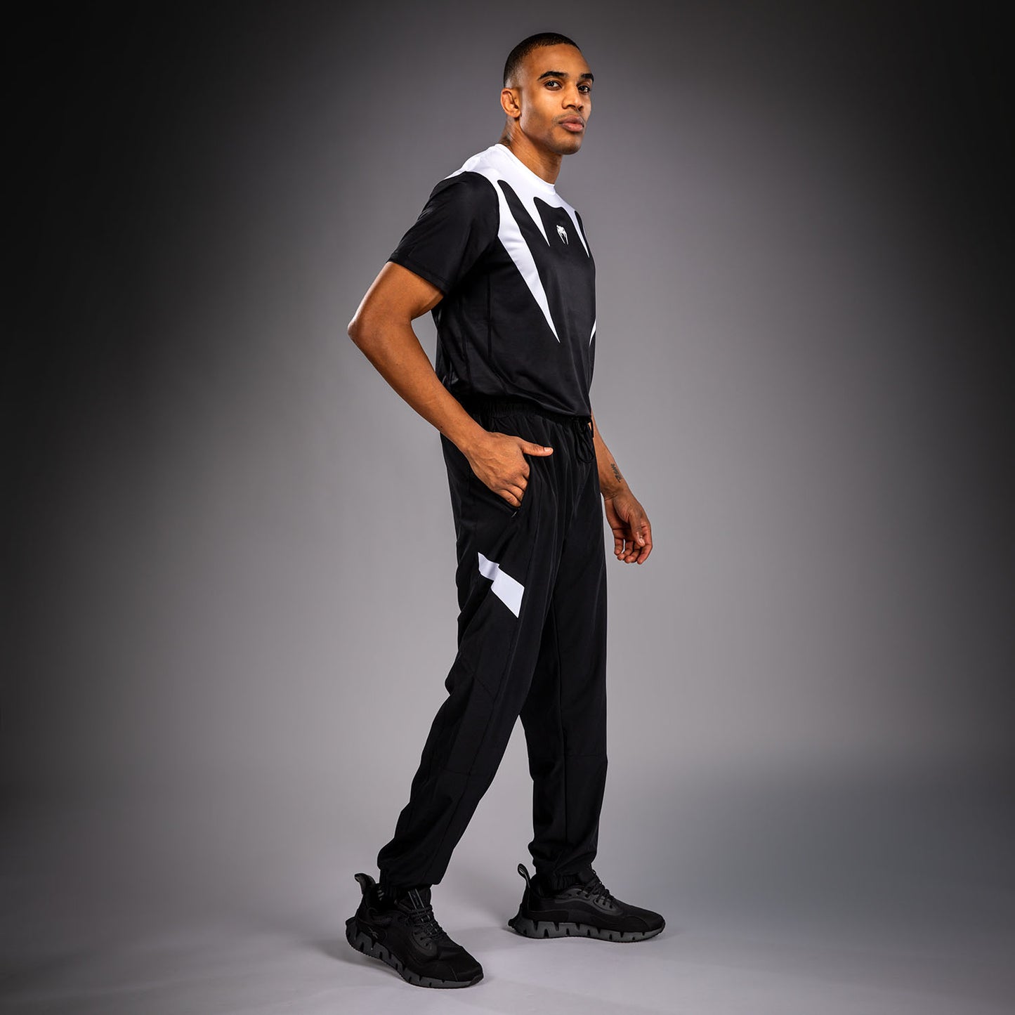 Venum Attack 90 Joggingbroek – Wit/Zwart