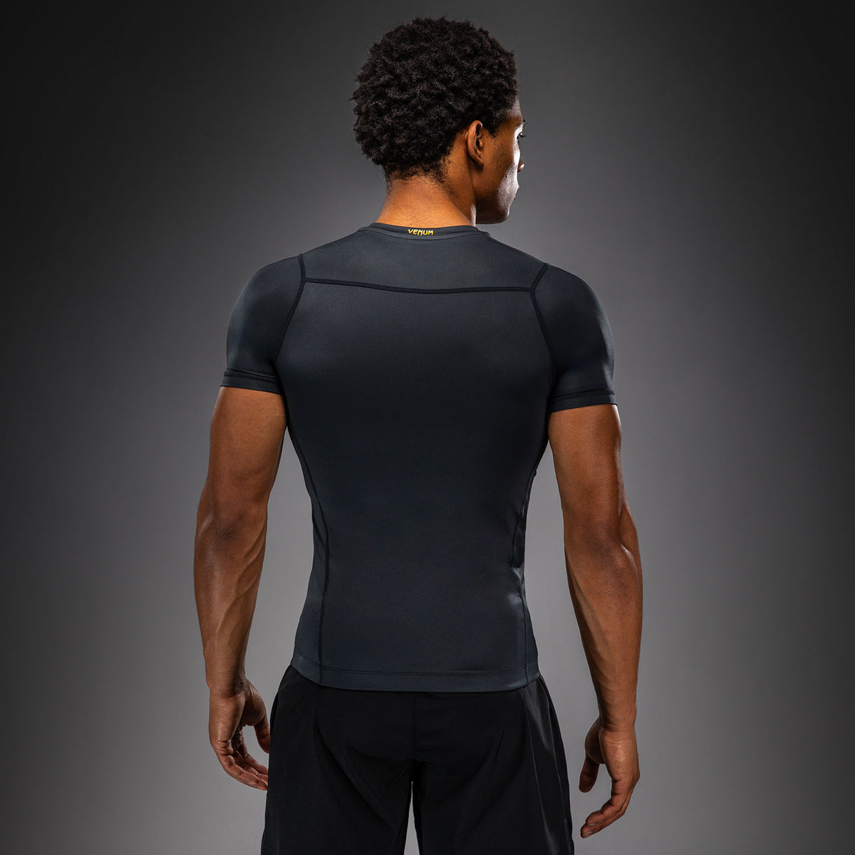 Venum Attack Rashguard met korte mouwen - Zwart/Goud