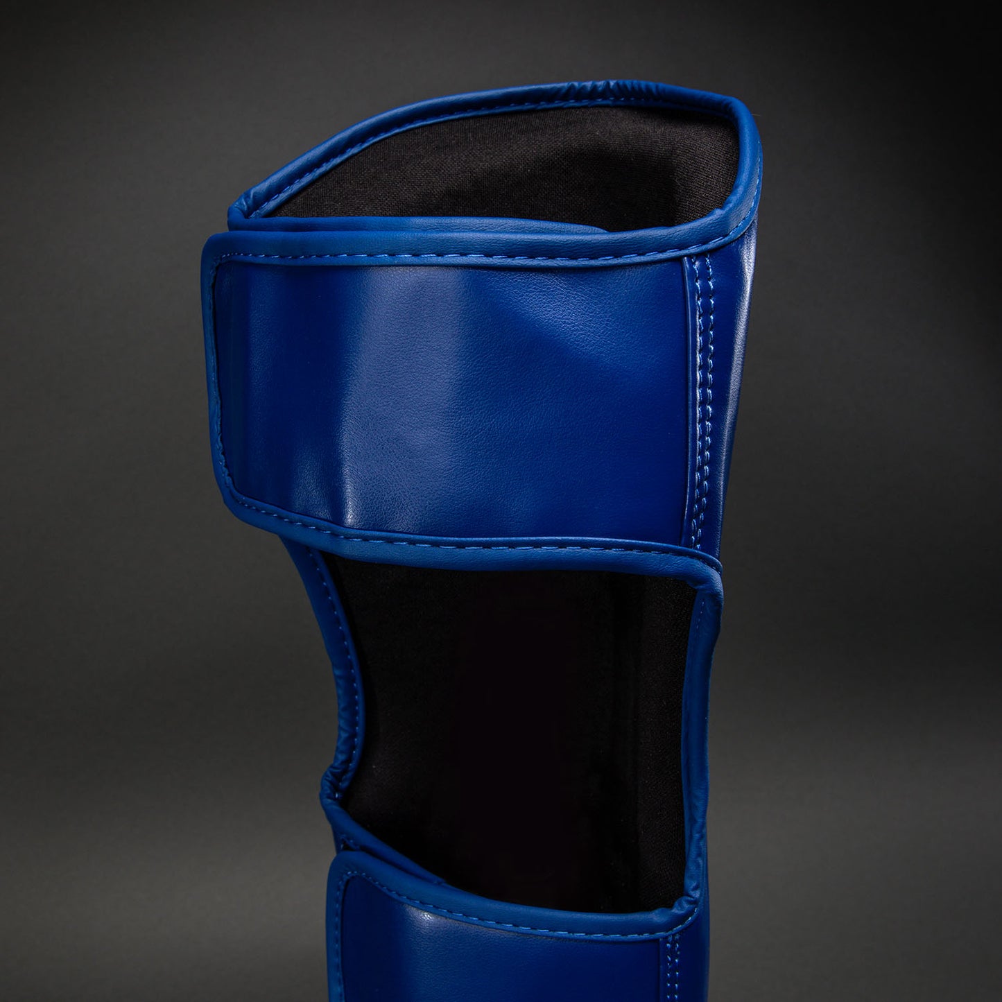 Ringhorns Charger by Venum Scheenbeschermers – Marineblauw/Rood