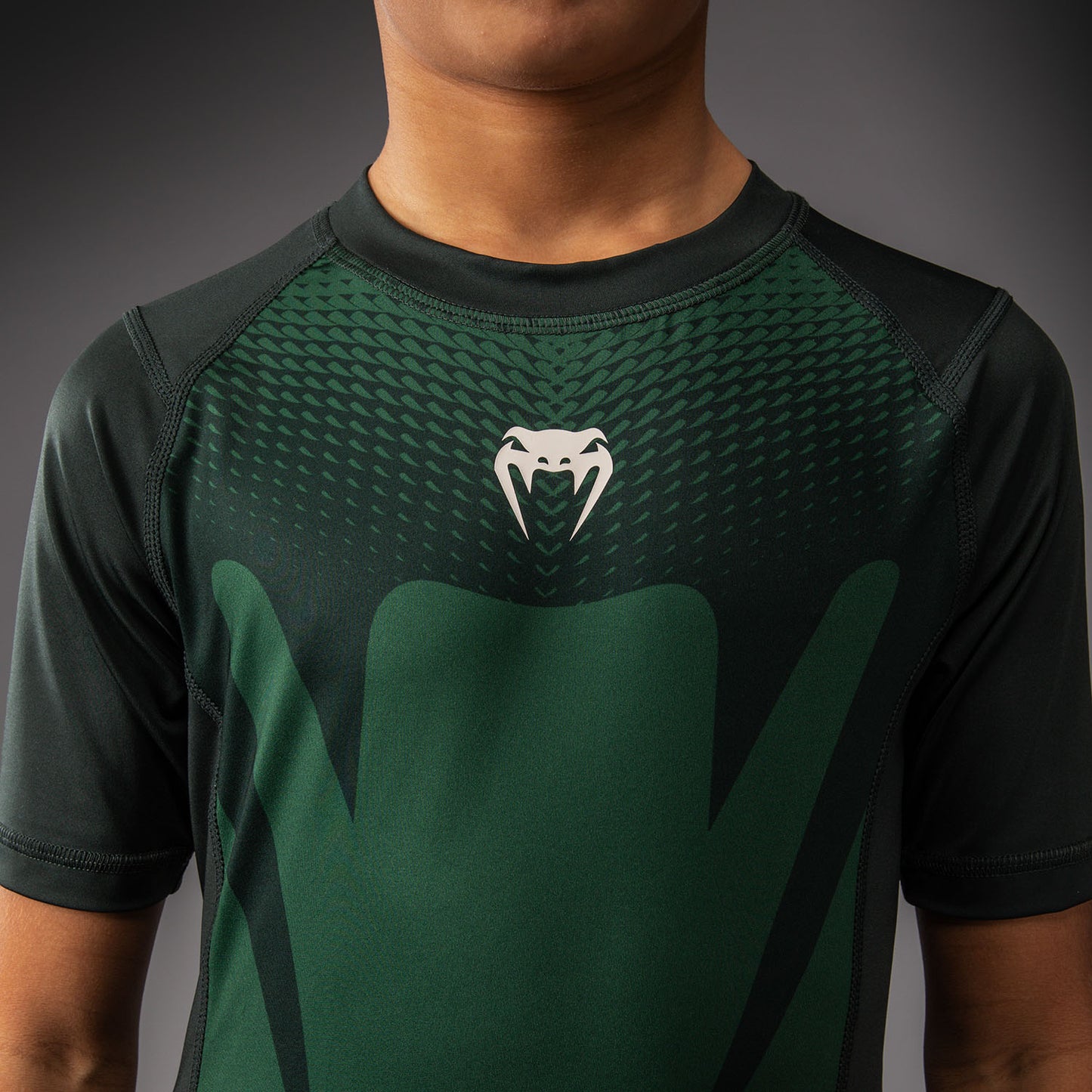 Venum Attack Kids Rashguard met korte mouwen - Bosgroen/Crèmewit