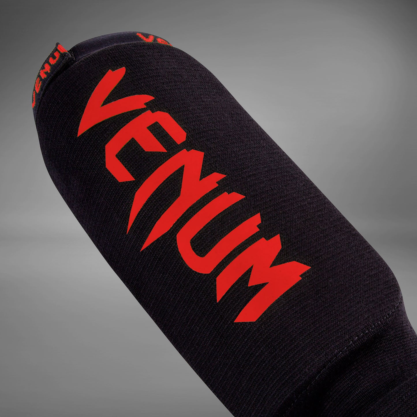 Venum Kontact Scheenbeschermers - Zwart/Rood