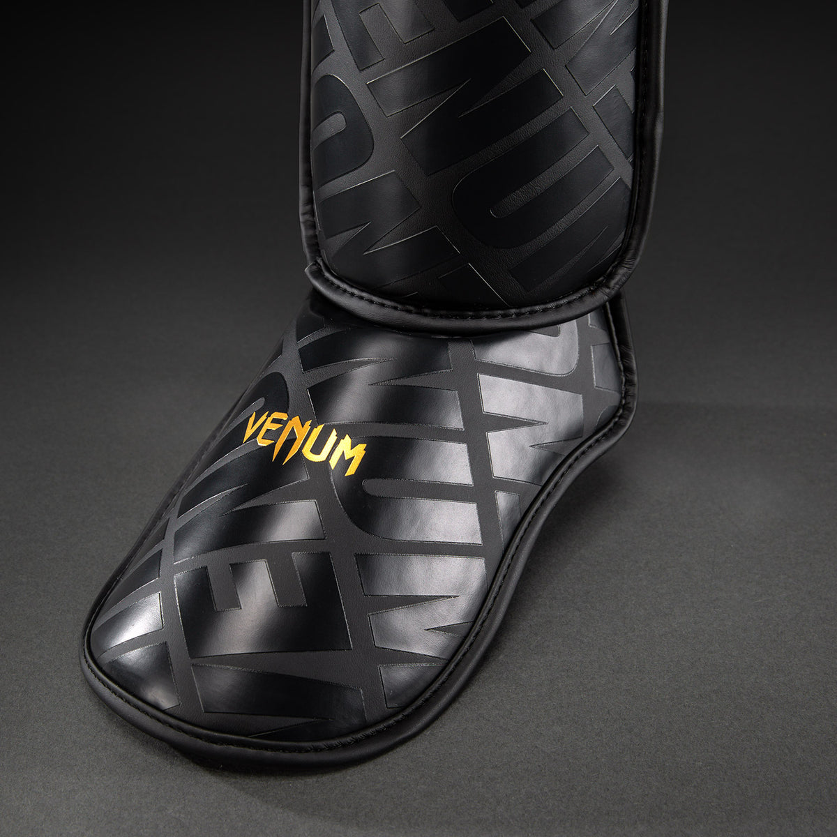 Venum Contender 1.5 XT 3D Scheenbeschermers - Zwart/Goud