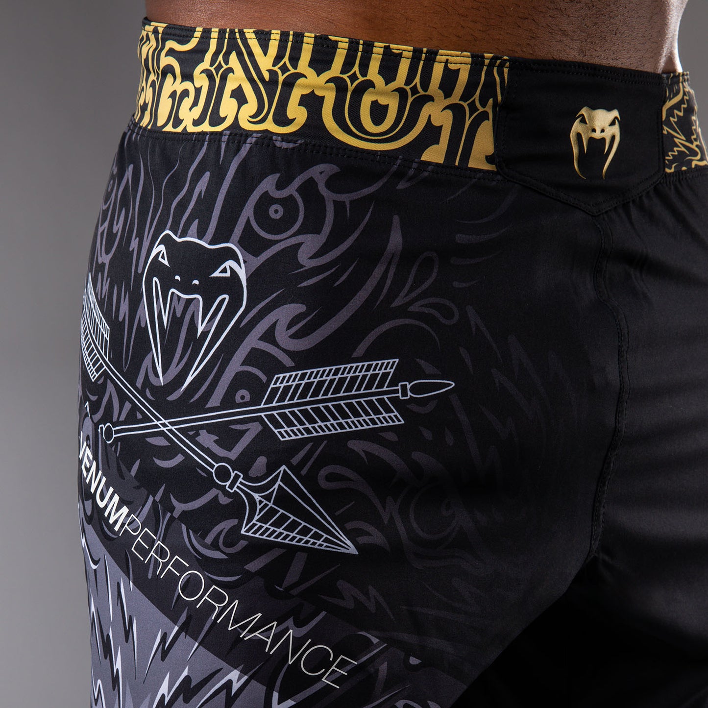Venum Wolf Atak Fightshorts – Zwart/Grijs