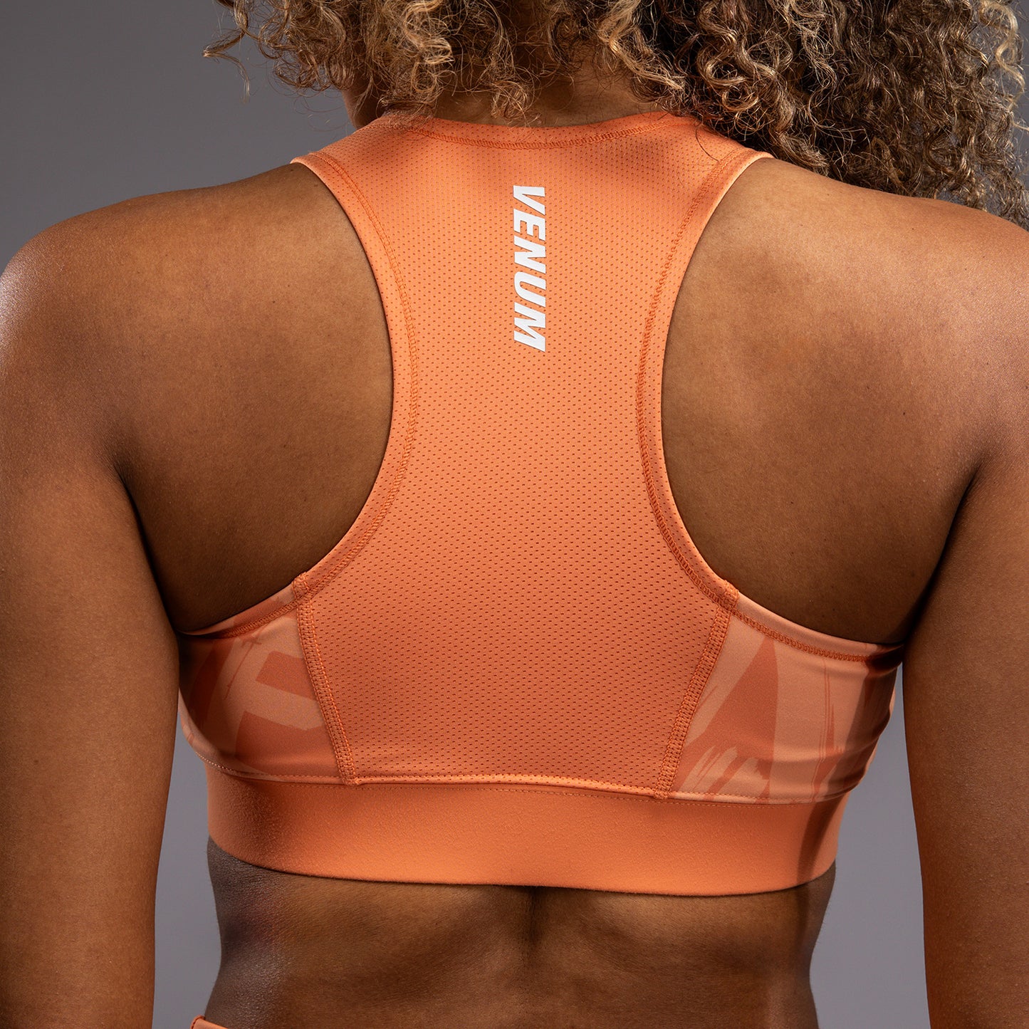 Venum Graffiti Sportbeha voor Vrouwen - Fluweel Abrikoos