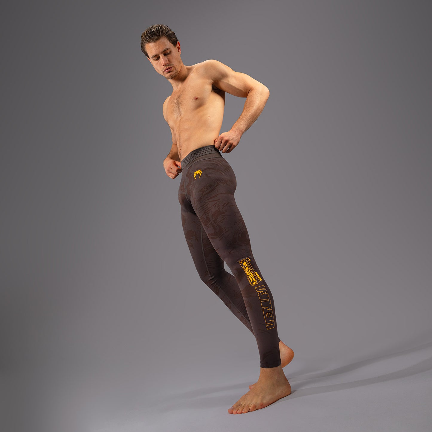 UFC Fusion by Venum Fight Week Performance Leggings voor Heren - Earthen Brown