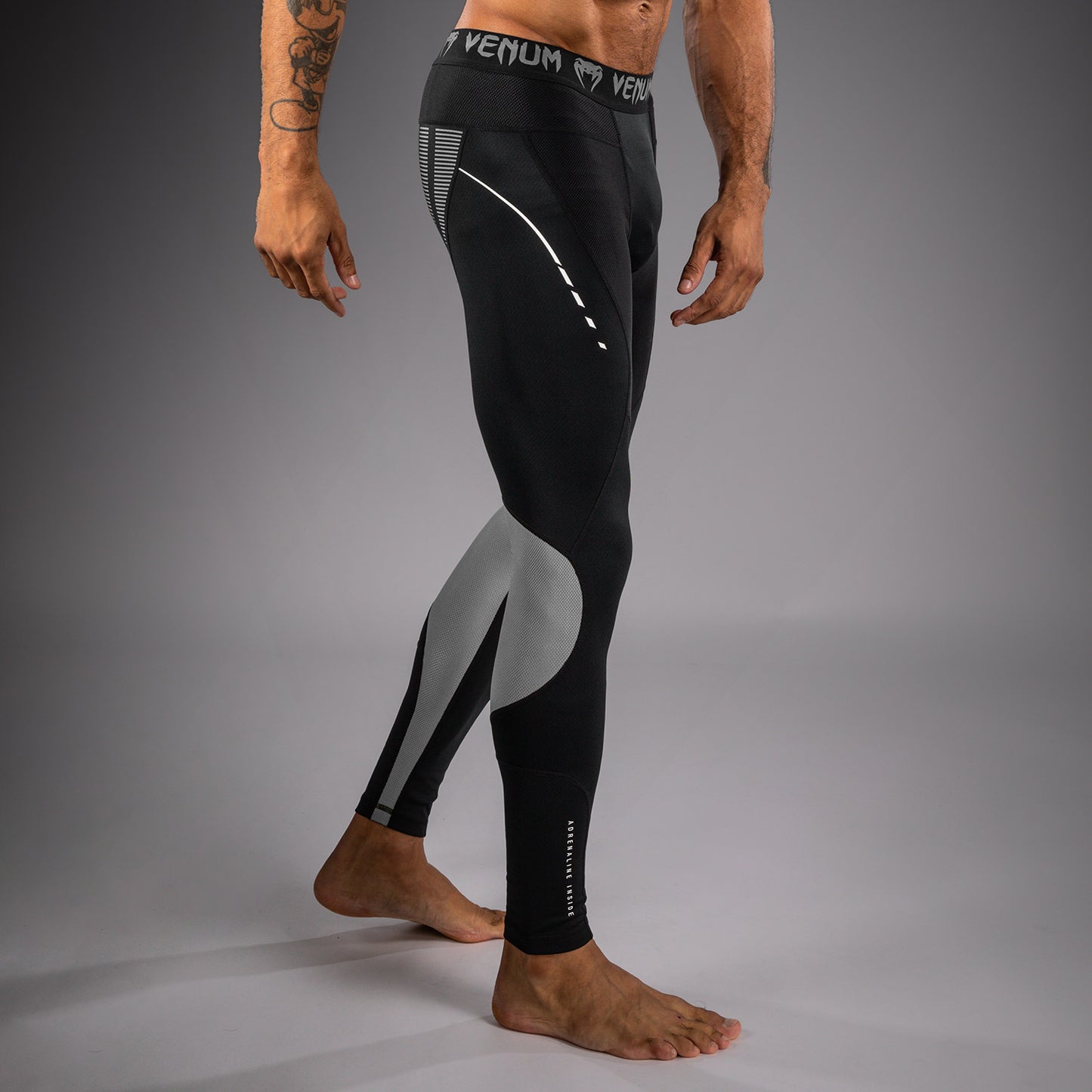 Venum Adrenaline Spats – Zwart/Zilvergrijs